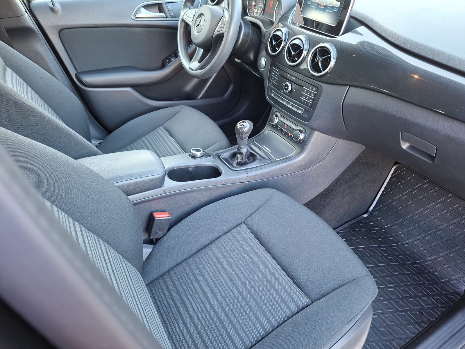 Mercedes-Benz B-klasa 200 **KLIMA** ODLICAN **KREDIT-KARTICE**, fotografija 14