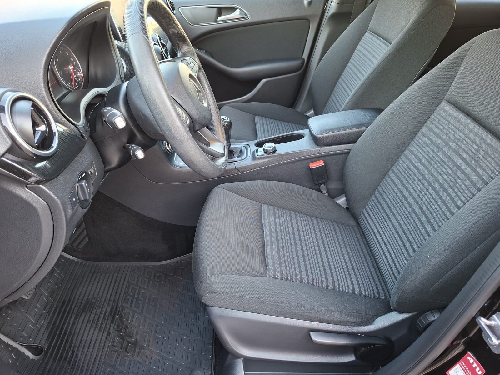 Mercedes-Benz B-klasa 200 **KLIMA** ODLICAN **KREDIT-KARTICE**, fotografija 11