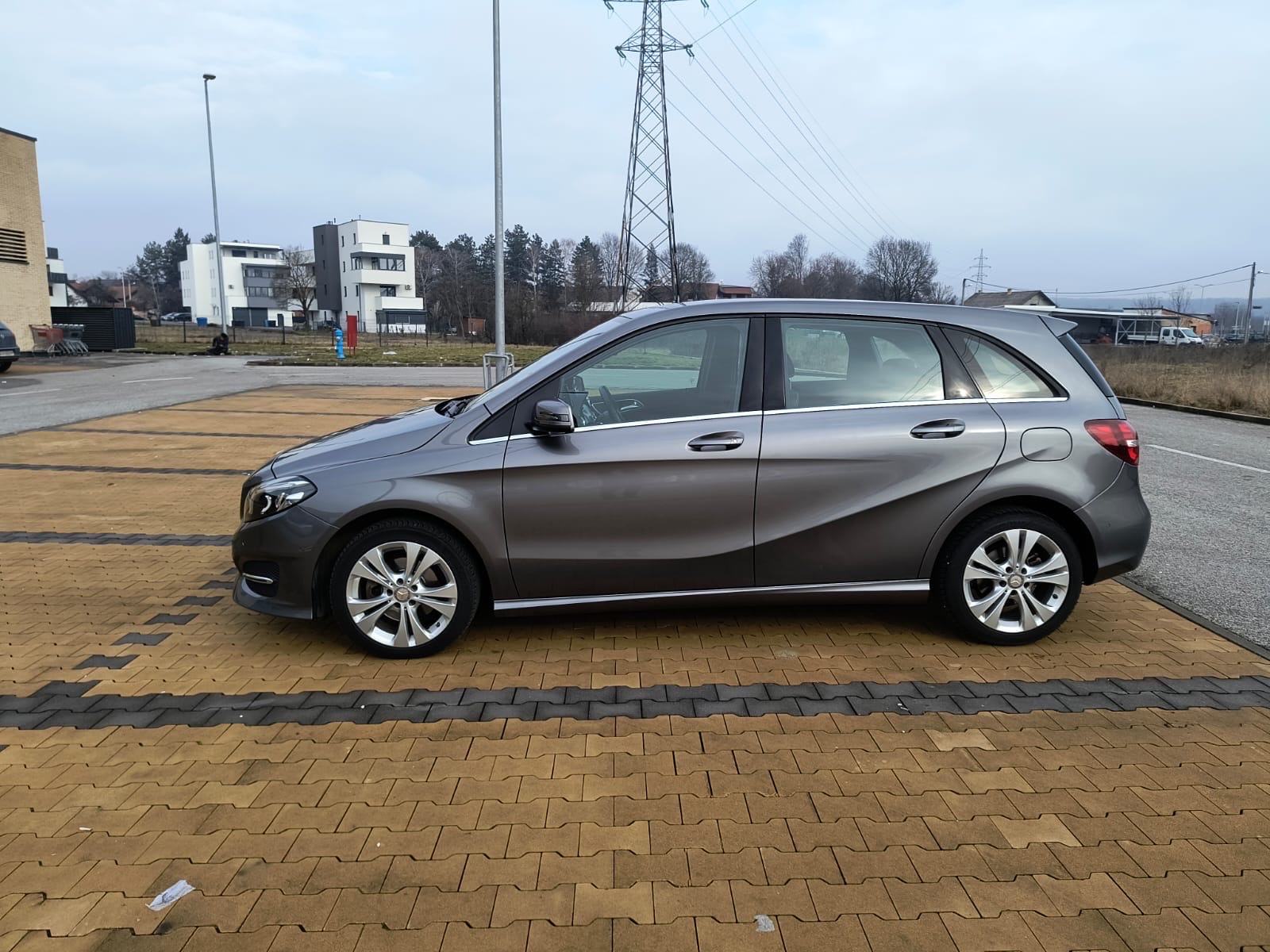 Mercedes-Benz B klasa 200d, fotografija 4