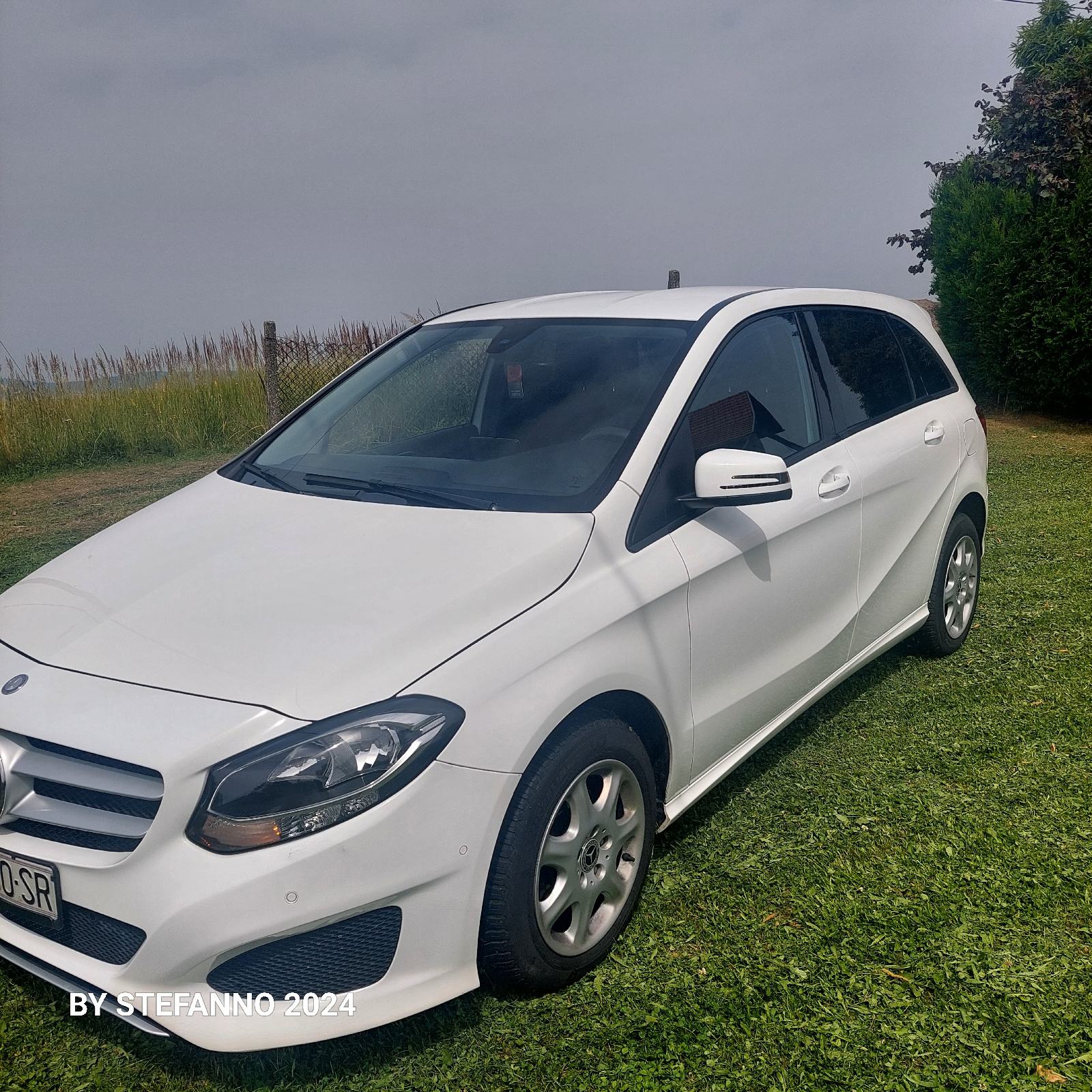 Mercedes-Benz B-klasa 220 d, fotografija 3