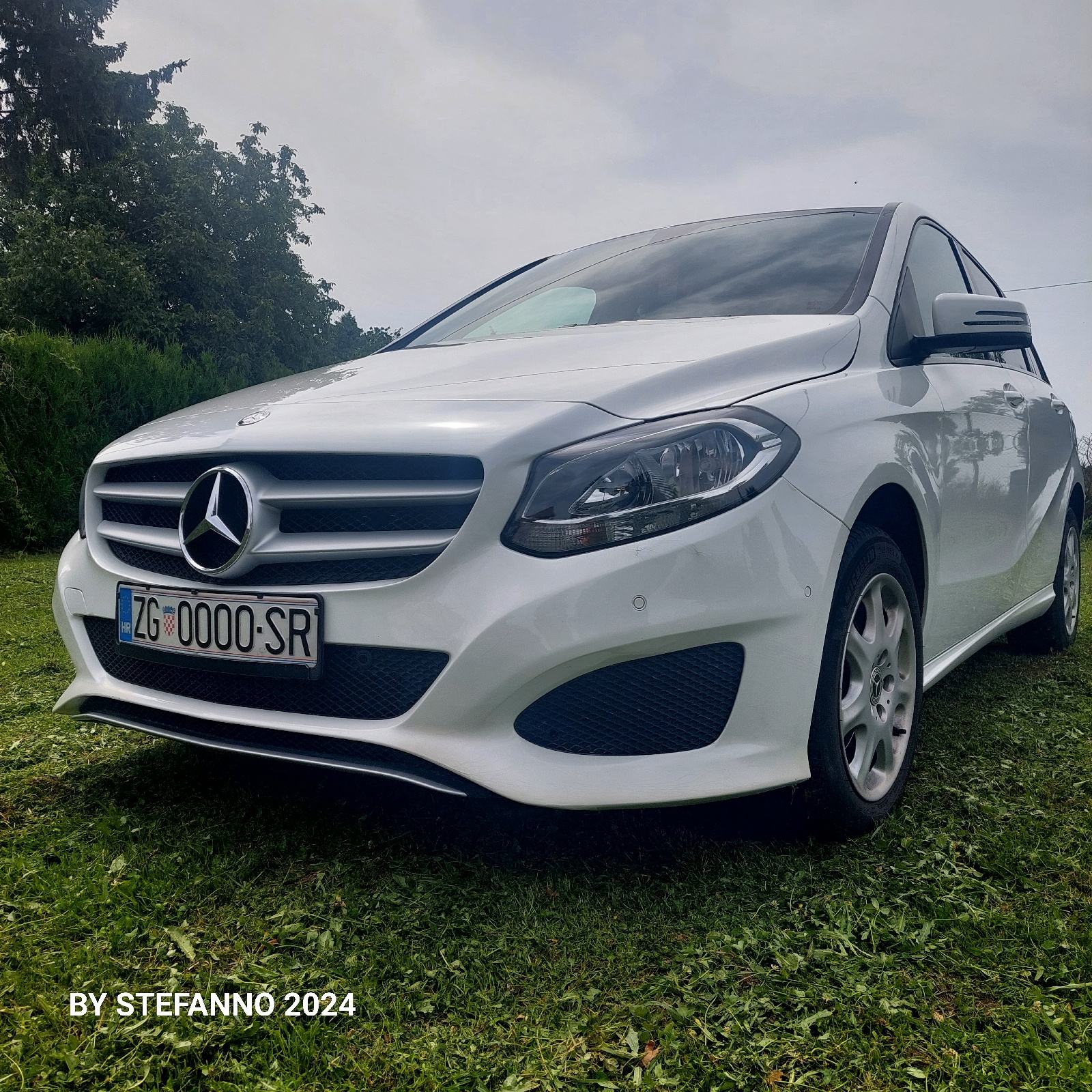 Mercedes-Benz B-klasa 220 d, fotografija 14