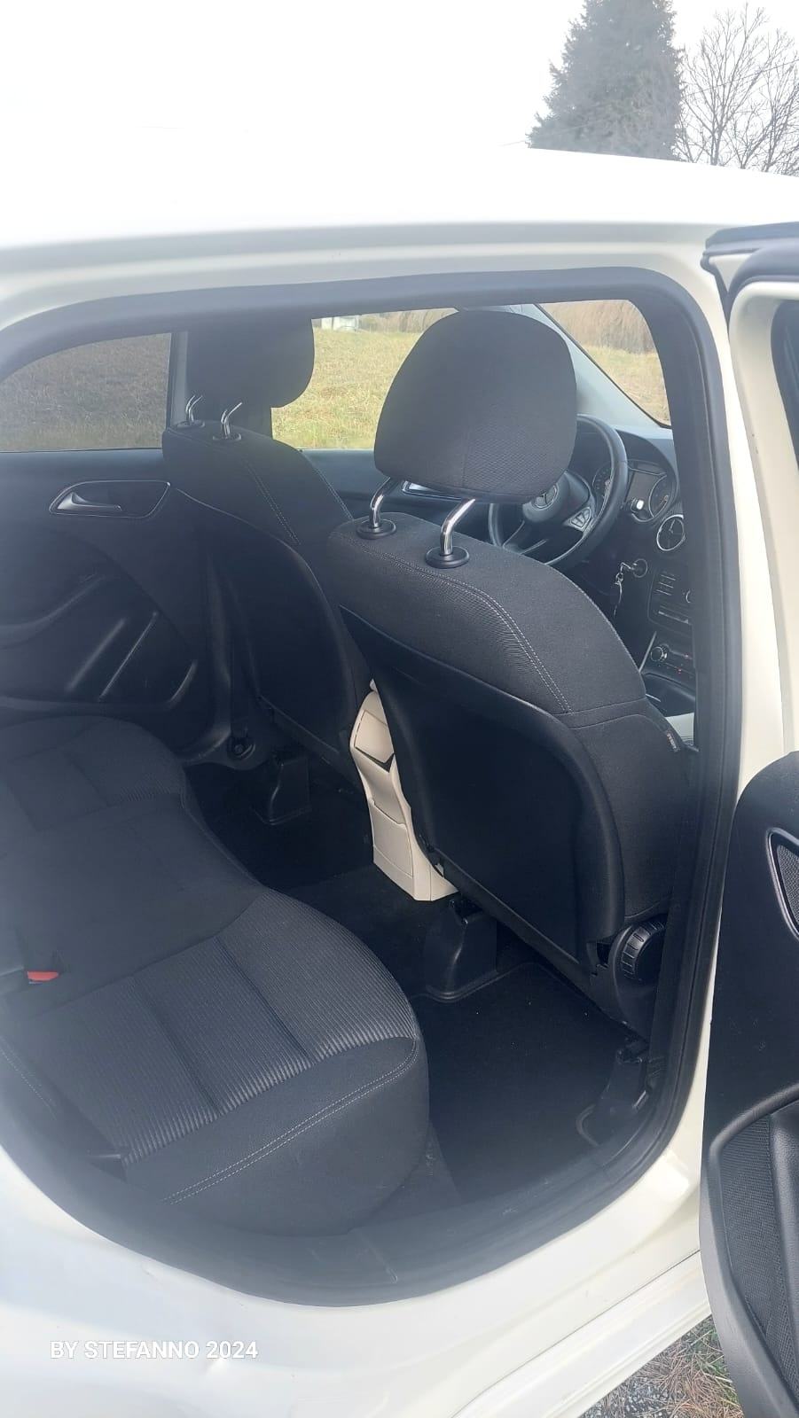 Mercedes-Benz B-klasa 220 d, fotografija 20