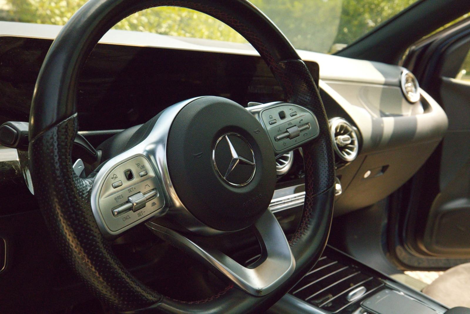 Mercedes-Benz B-klasa 220 d, fotografija 15