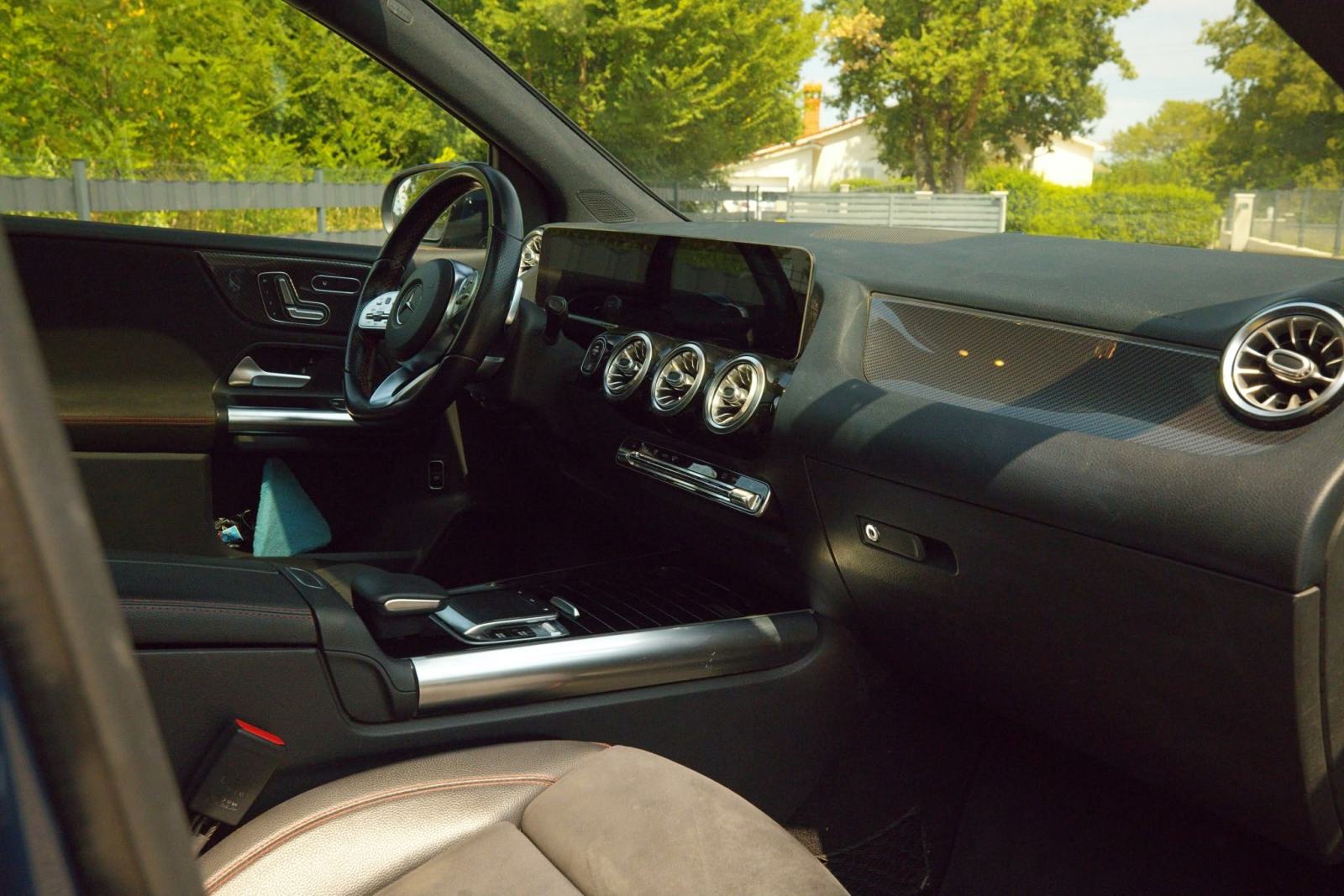 Mercedes-Benz B-klasa 220 d, fotografija 18