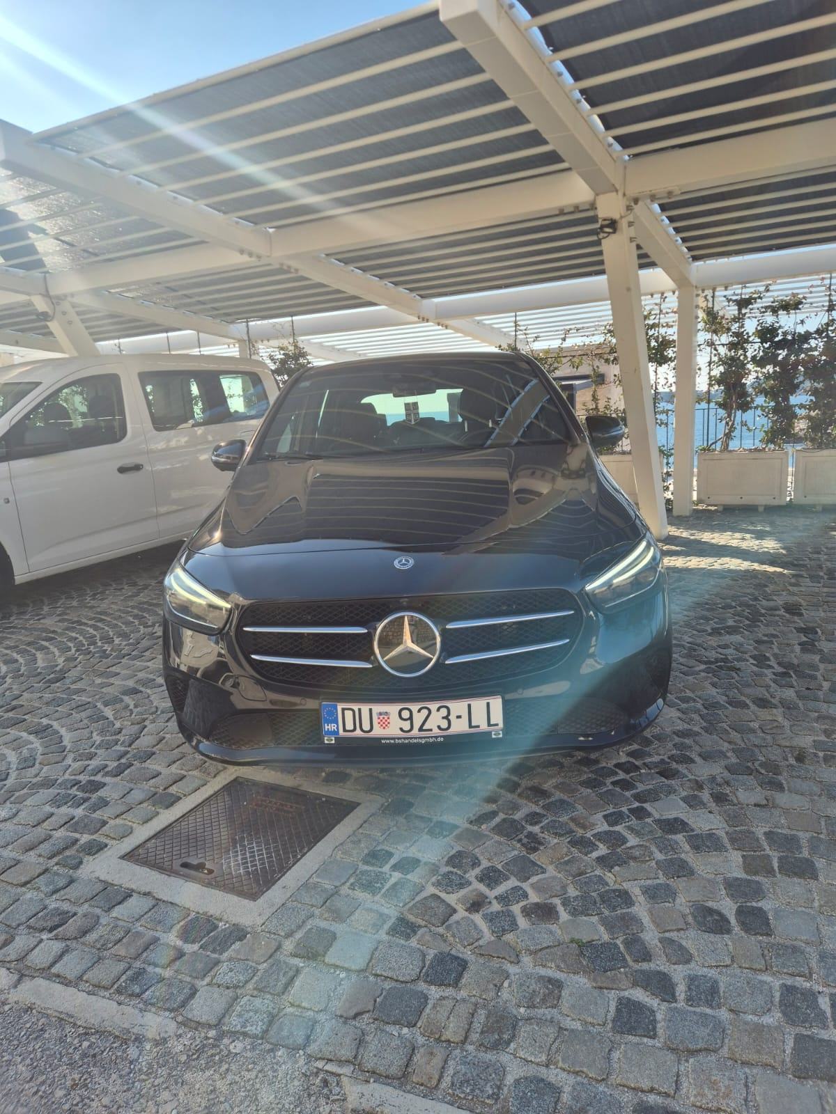 Mercedes-Benz B220 4matic, fotografija 2