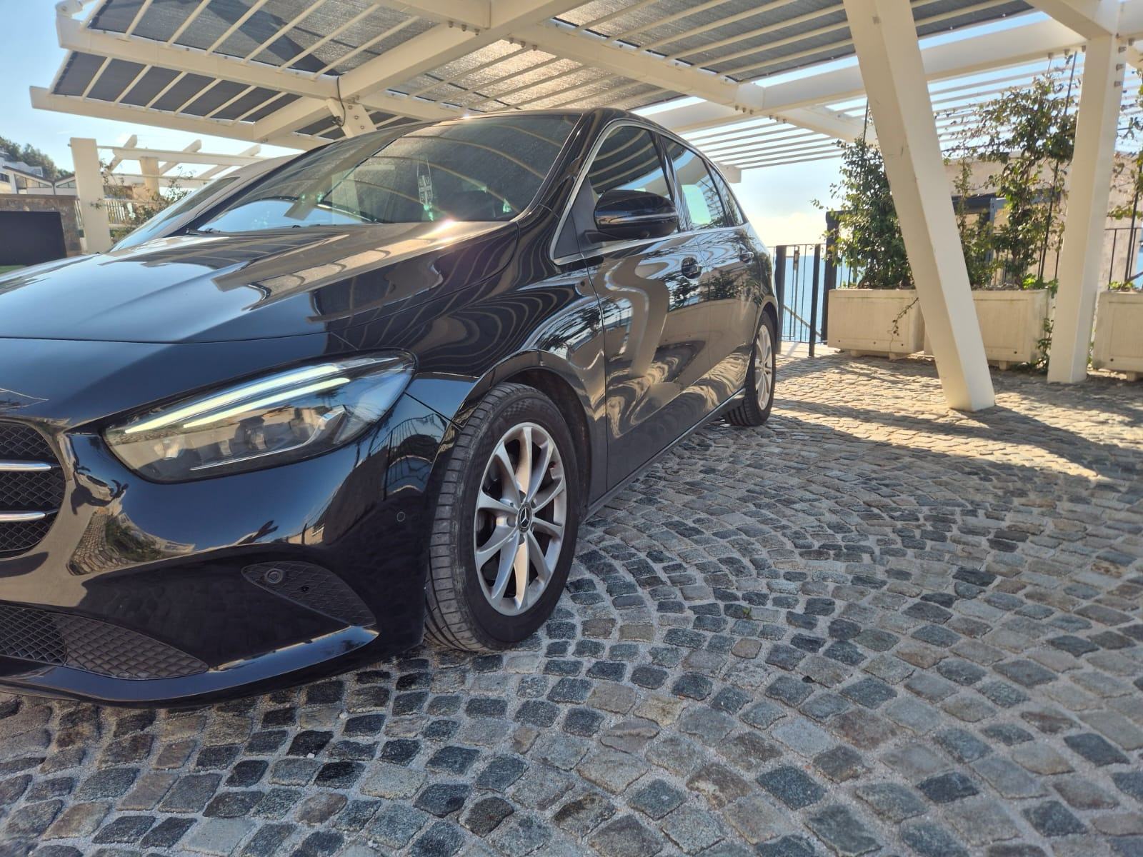 Mercedes-Benz B220 4matic, fotografija 4