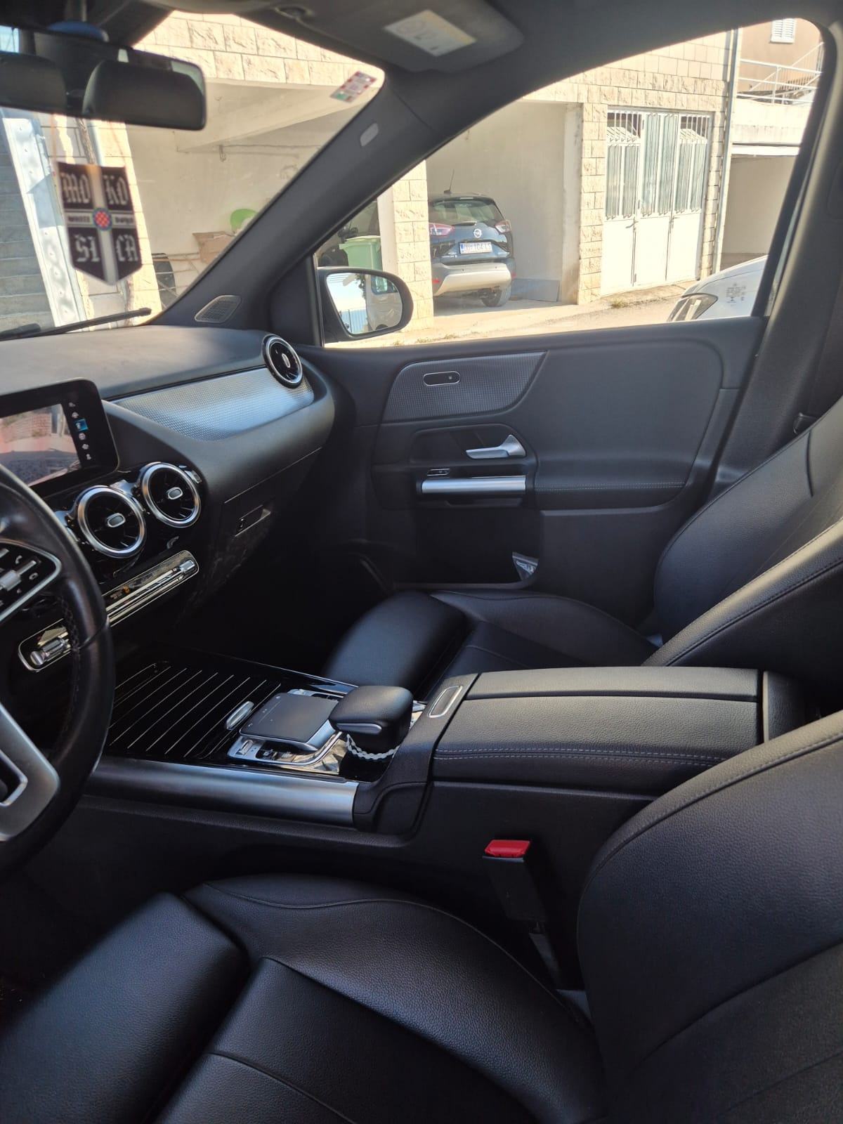 Mercedes-Benz B220 4matic, fotografija 13