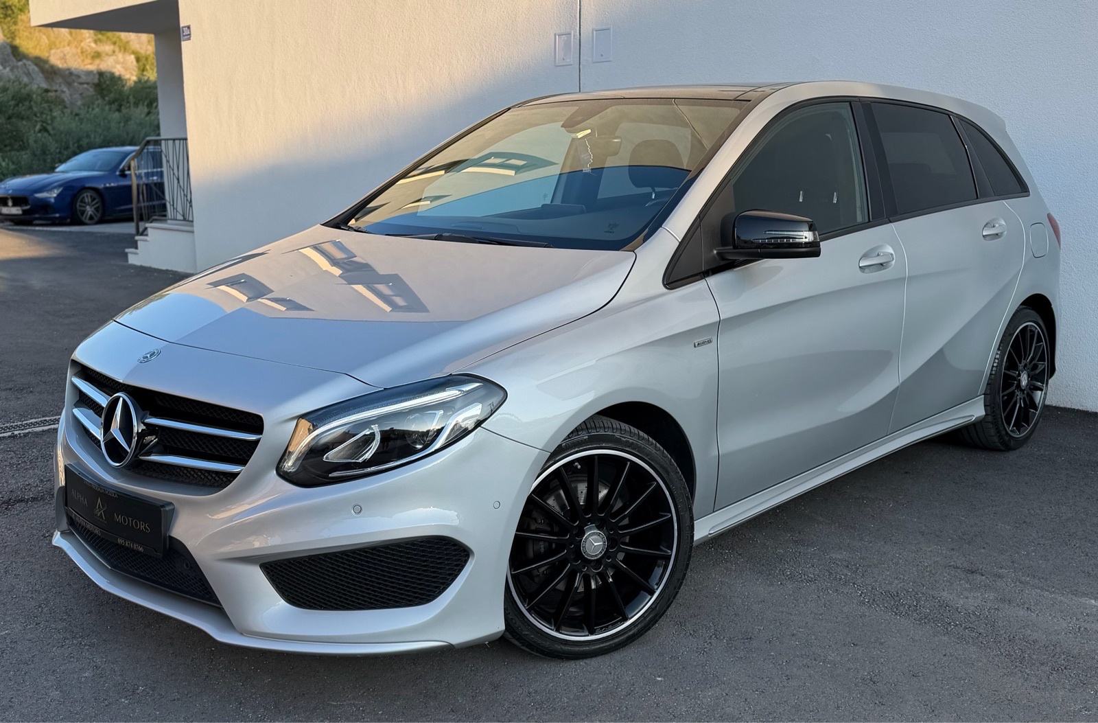 MERCEDES- BENZ B KLASA 200 CDI AUTOMATIK/AMG/PANORAMA/SERVISNA, fotografija 1