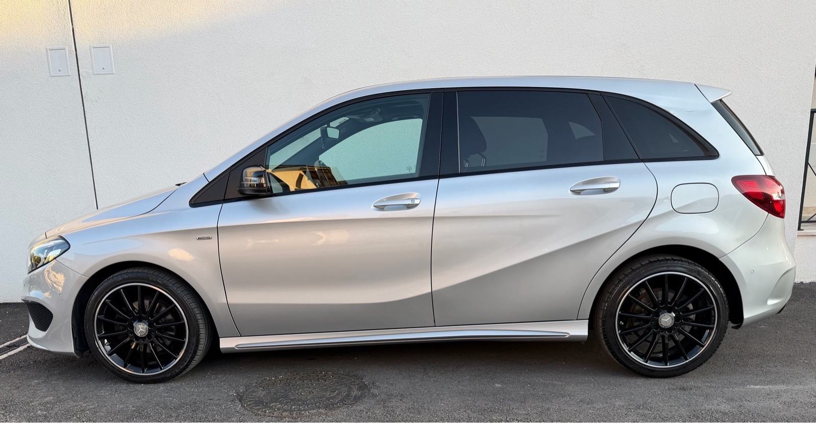 MERCEDES- BENZ B KLASA 200 CDI AUTOMATIK/AMG/PANORAMA/SERVISNA, fotografija 8