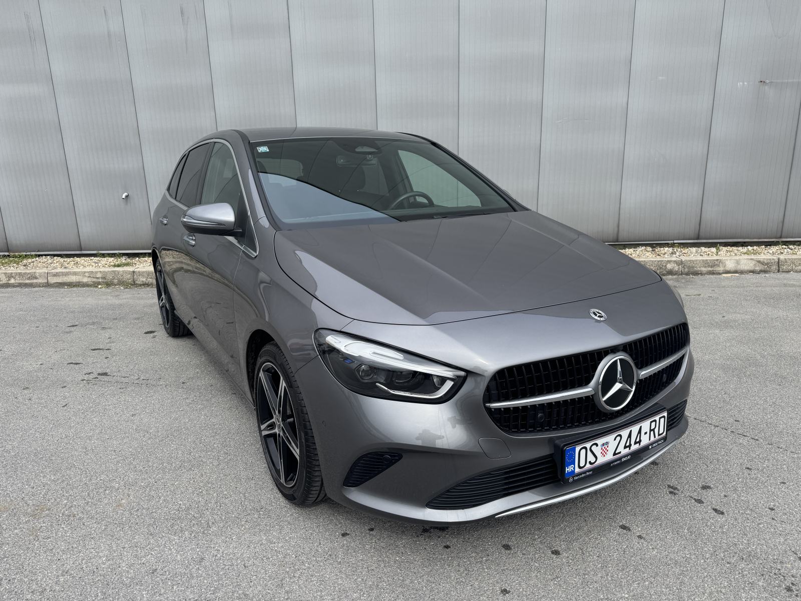 Mercedes-Benz B-klasa B 200 d Progresive, pogled izvana - slika 1