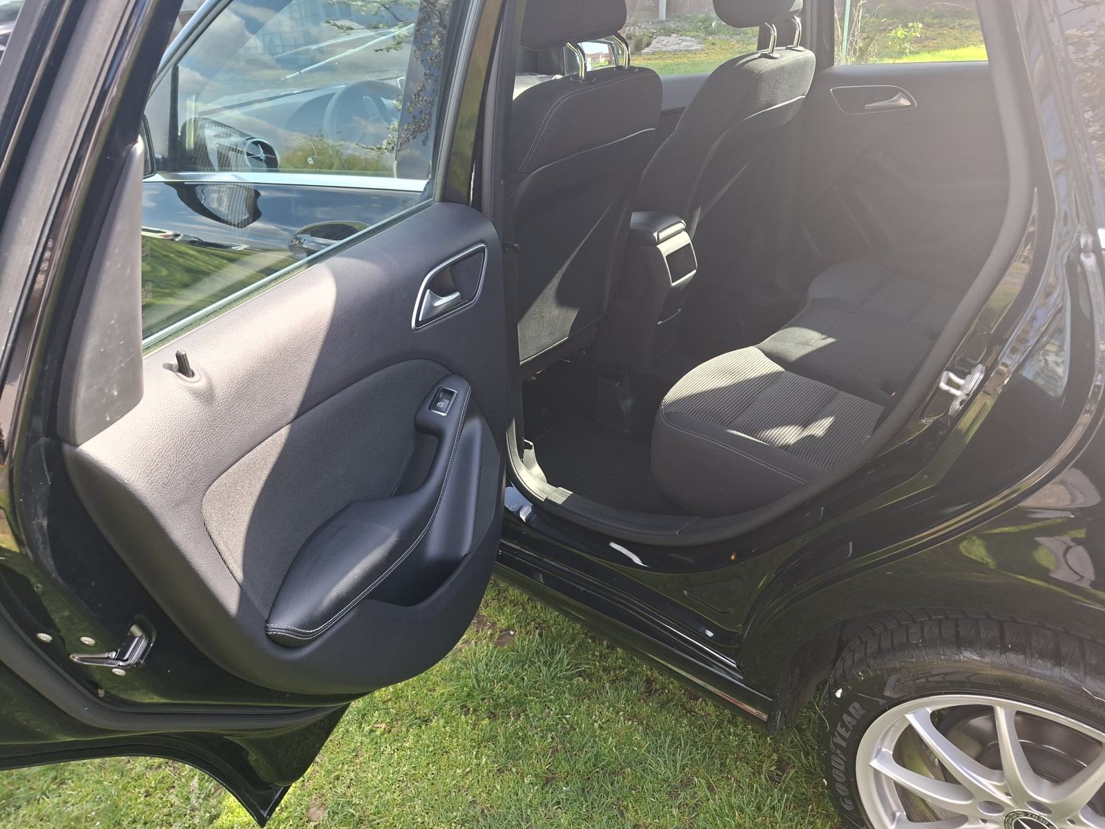 Mercedes-Benz B-klasa * 200d, fotografija 13