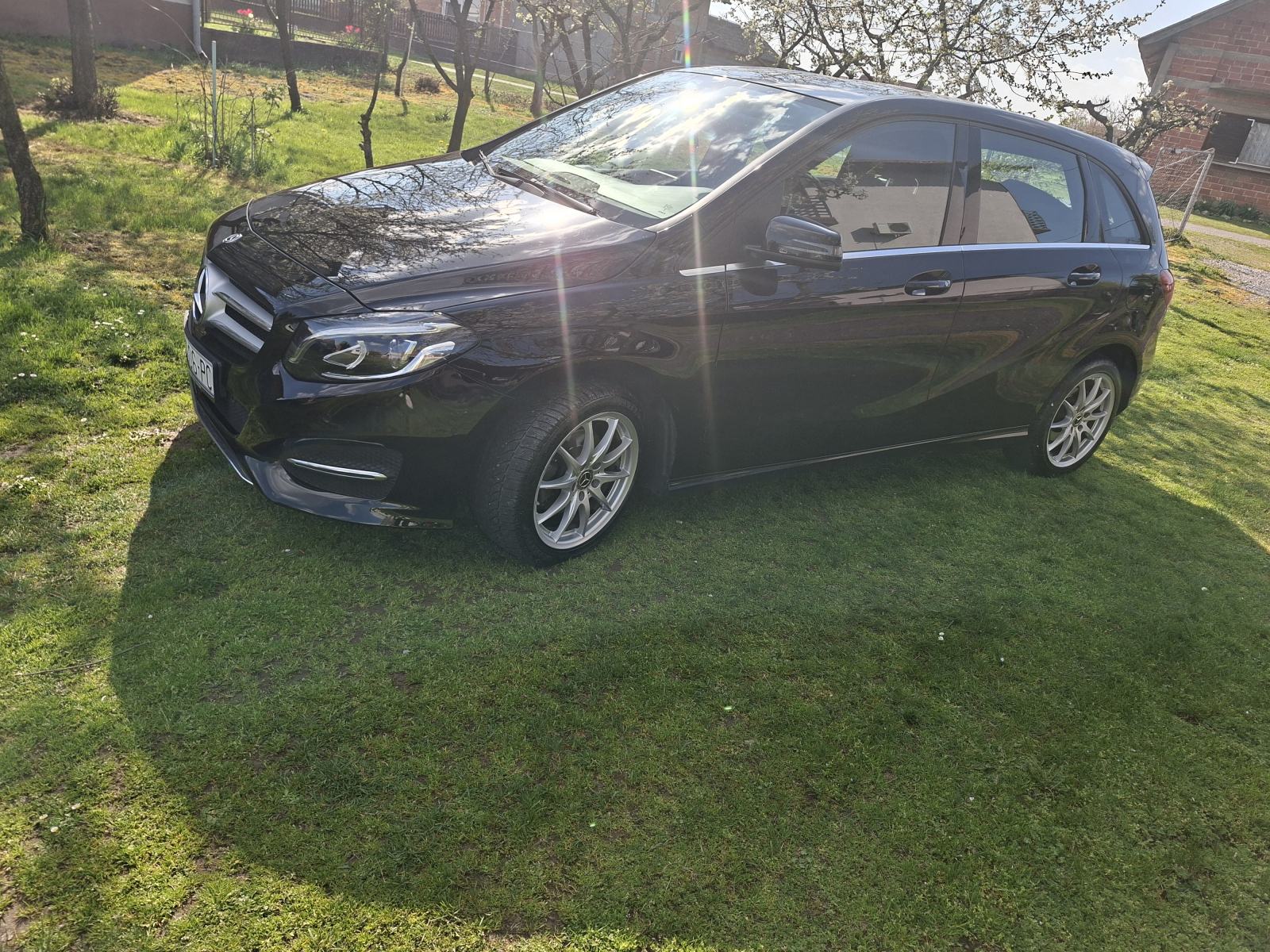 Mercedes-Benz B-klasa * 200d, fotografija 17