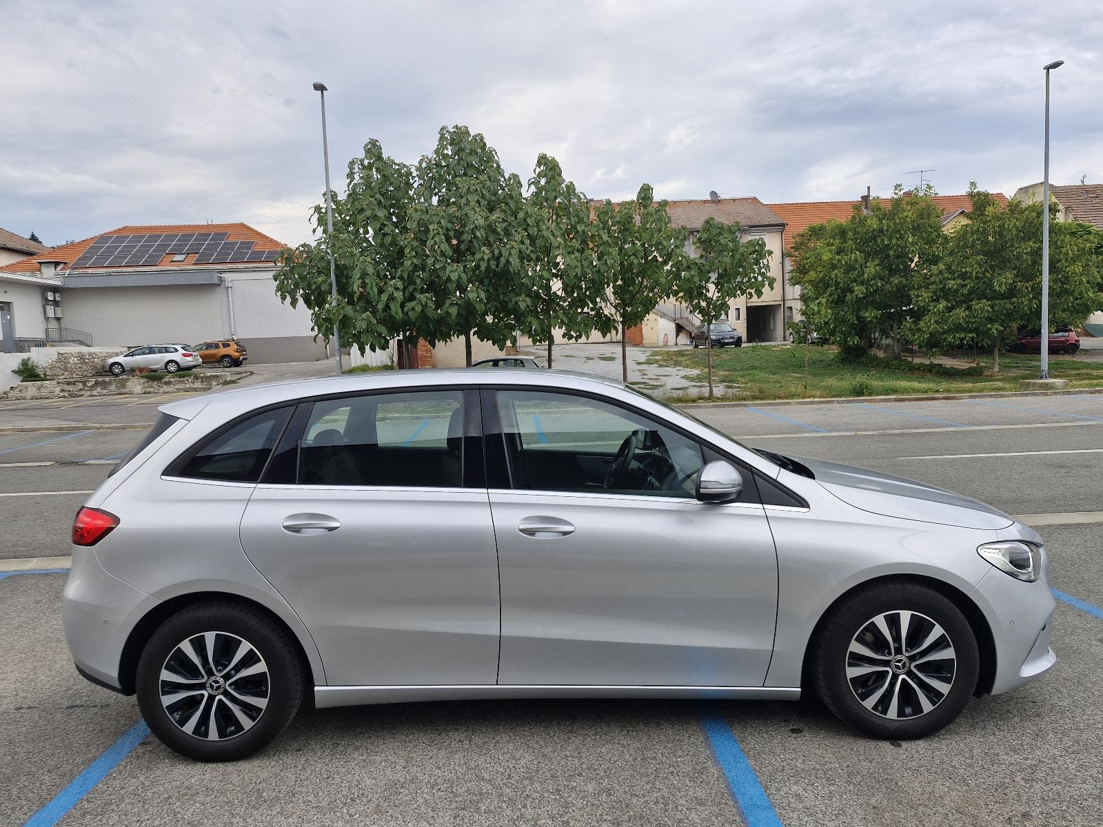MERCEDES BENZ B180 AUTOMATIK, JAMSTVO 1.GOD, STYLE, TOP STANJE, fotografija 5