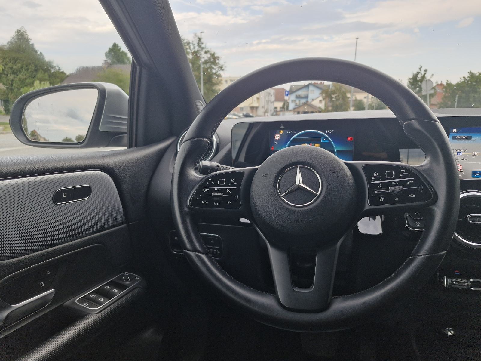 MERCEDES BENZ B180 AUTOMATIK, JAMSTVO 1.GOD, STYLE, TOP STANJE, fotografija 13