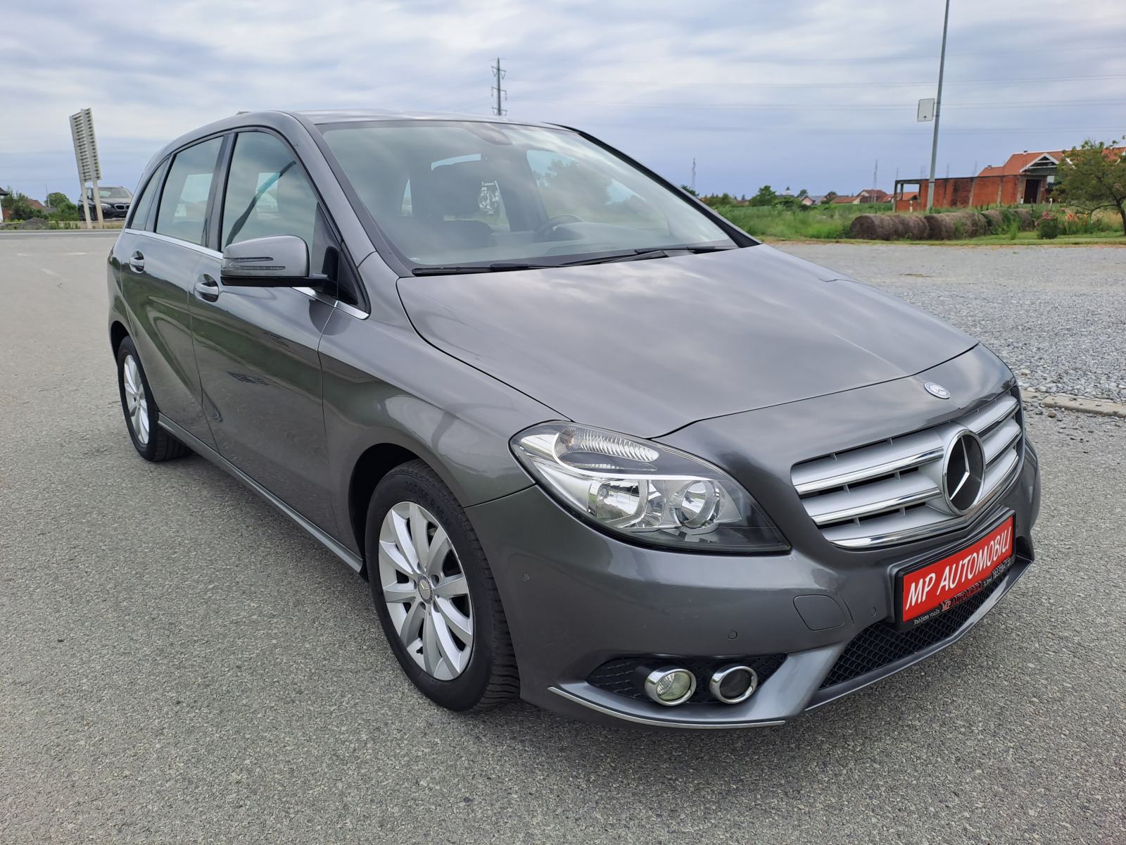 Mercedes-Benz B180 CDI-2014gd.md-NAVIGACIJA-alu.6brzin,senzori,KARTICE, fotografija 4