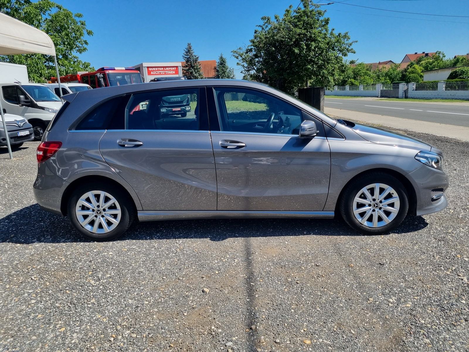 Mercedes-Benz B180, Style, BENZINAC, klima, tempomat, navy..., pogled izvana - slika 3