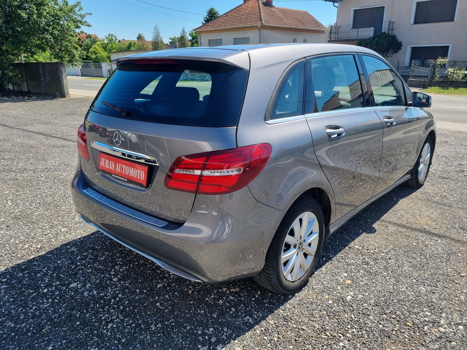 Mercedes-Benz B180, Style, BENZINAC, klima, tempomat, navy..., fotografija 6