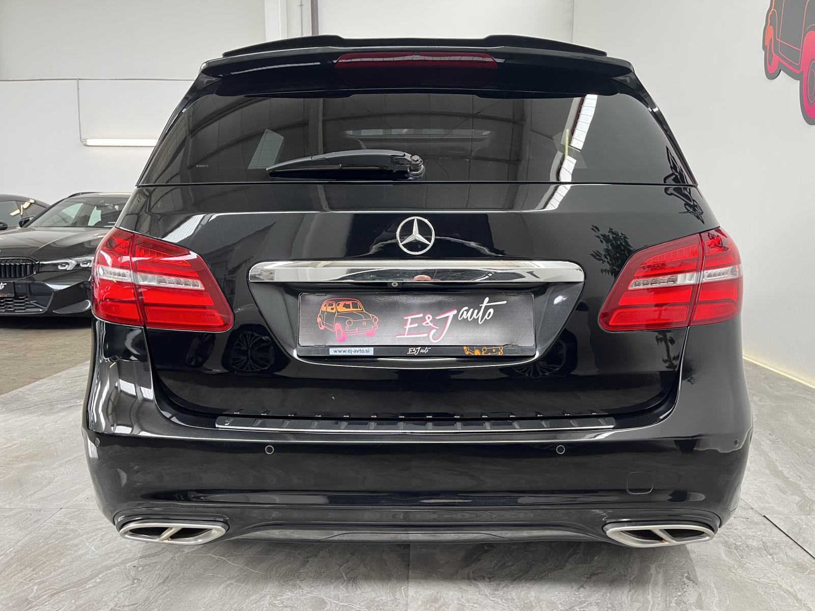 Mercedes-Benz B200D AMG-LINE PANORAMA LED KAMERA ALU18, fotografija 6