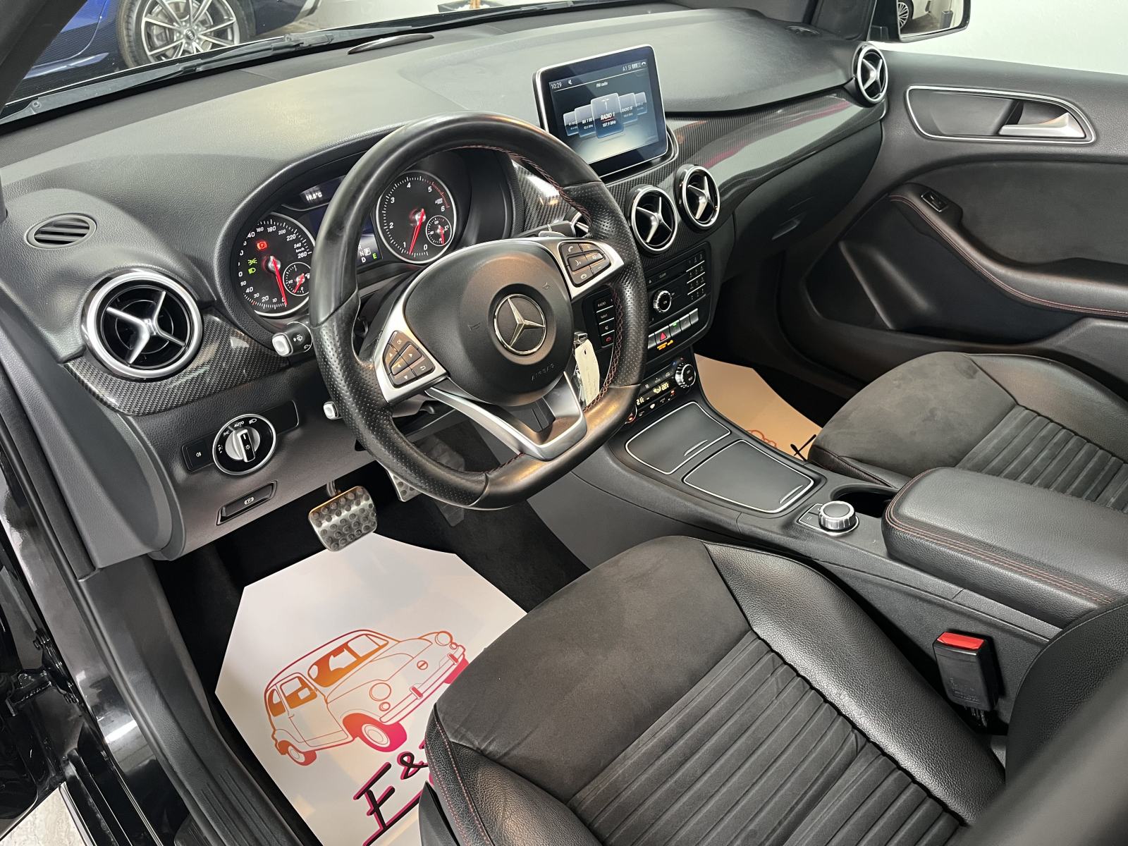 Mercedes-Benz B200D AMG-LINE PANORAMA LED KAMERA ALU18, fotografija 7