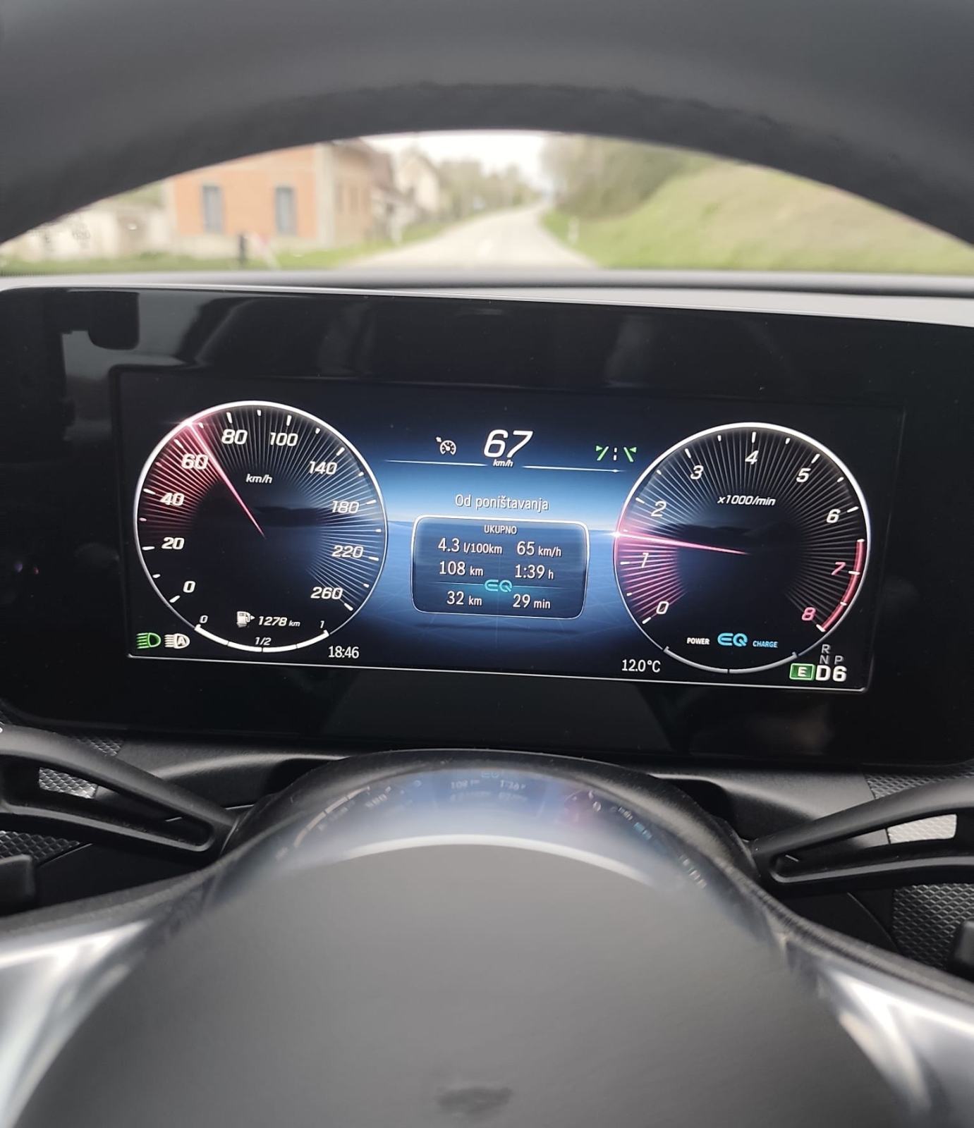 Mercedes-Benz C 180 AVNATGARDE BENZIN 190 KS JAMSTVO - KAMERA - NOVOO, fotografija 5