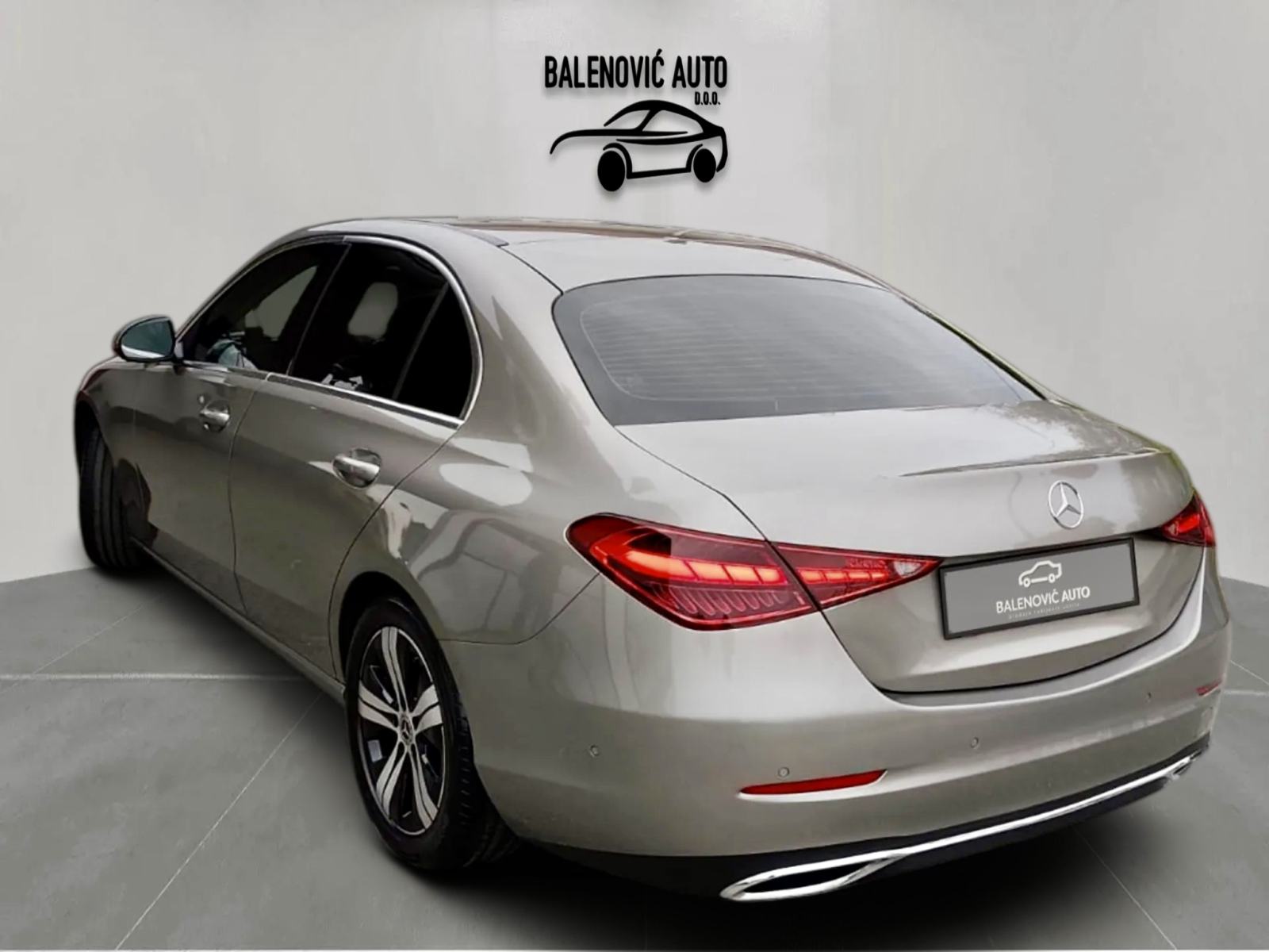 Mercedes-Benz C 180 AVNATGARDE BENZIN 190 KS JAMSTVO - KAMERA - NOVOO, fotografija 14