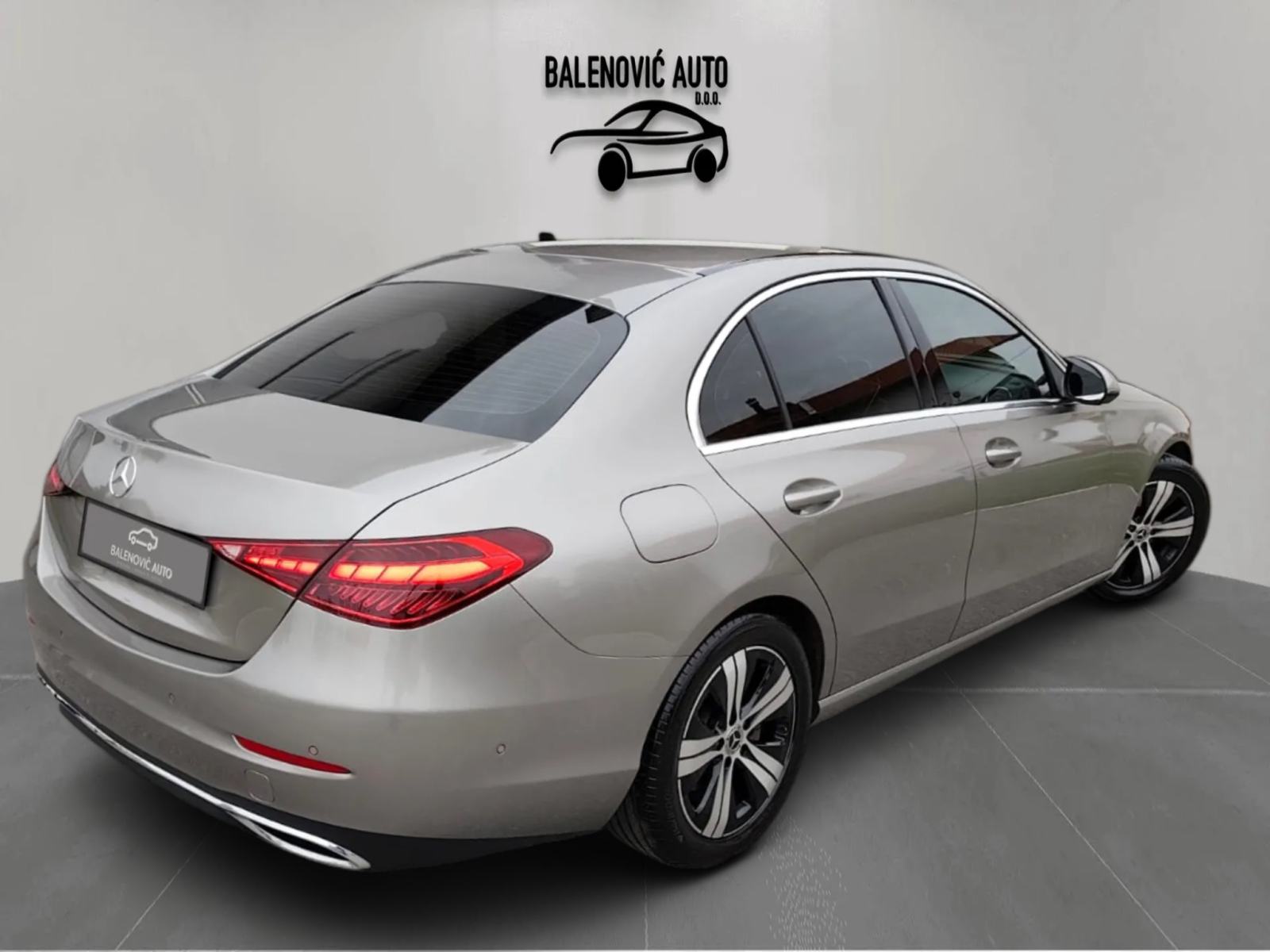 Mercedes-Benz C 180 AVNATGARDE BENZIN 190 KS JAMSTVO - KAMERA - NOVOO, fotografija 15