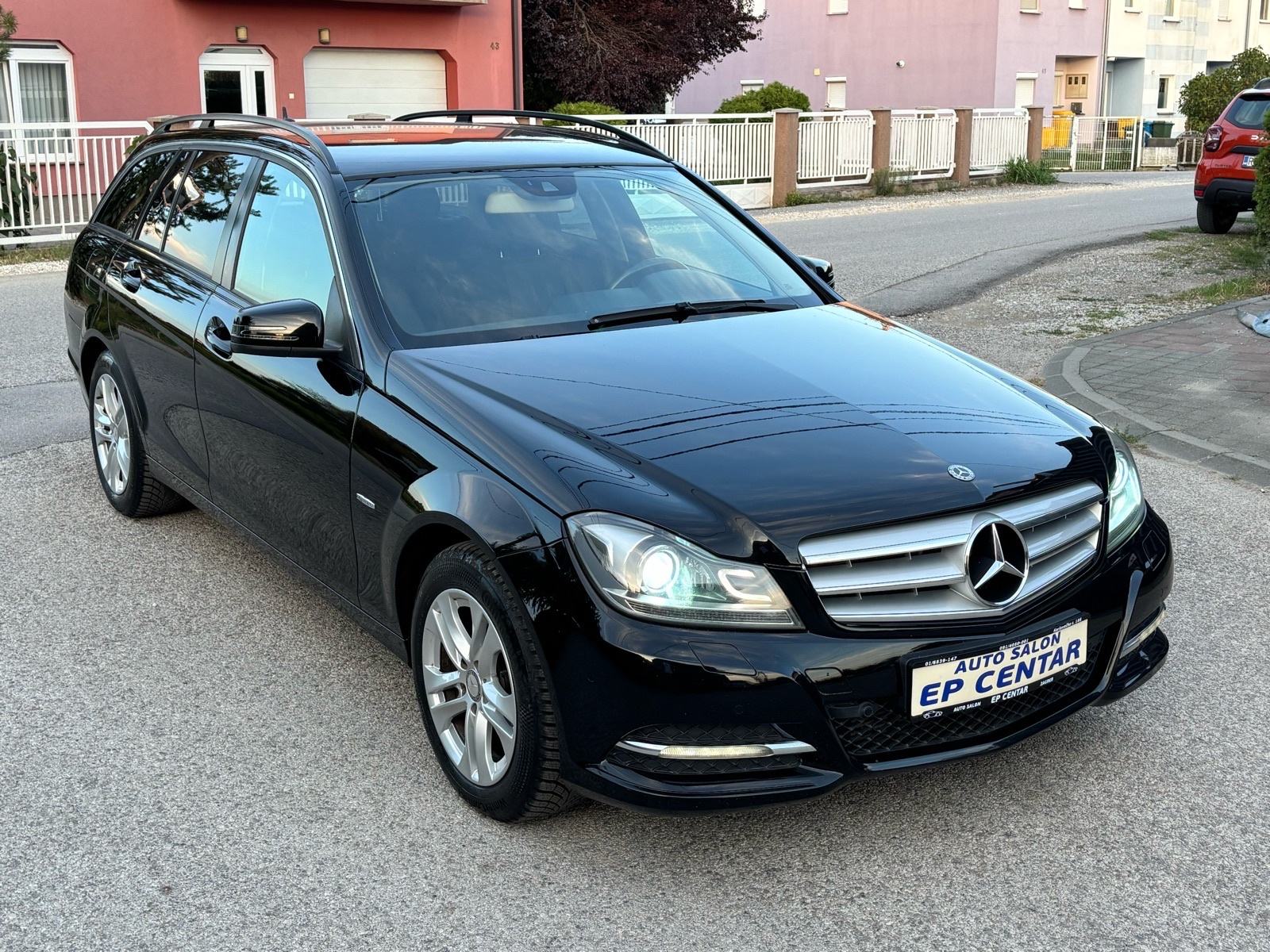 Mercedes-Benz C 200 CDI T-model,Svi servisi MB!, fotografija 1