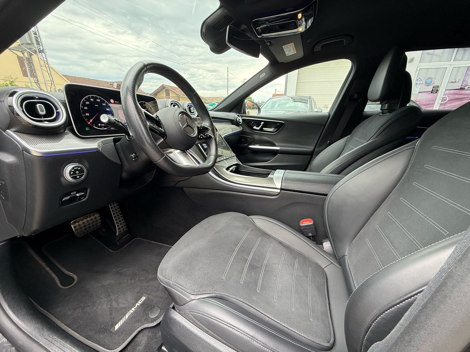Mercedes-Benz C 200 d - AMG – TOP oprema - god 2024 – 51 000 km - PDV, fotografija 18