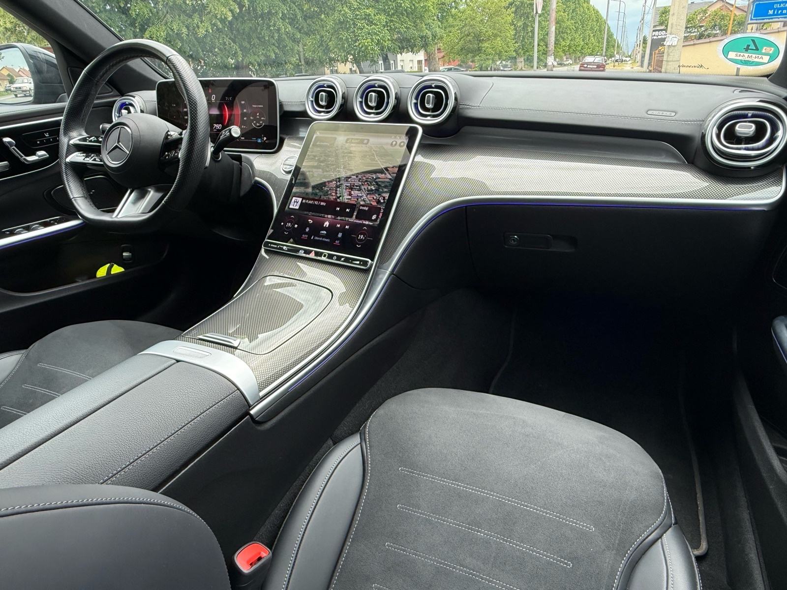 Mercedes-Benz C 200 d - AMG – TOP oprema - god 2024 – 51 000 km - PDV, fotografija 6