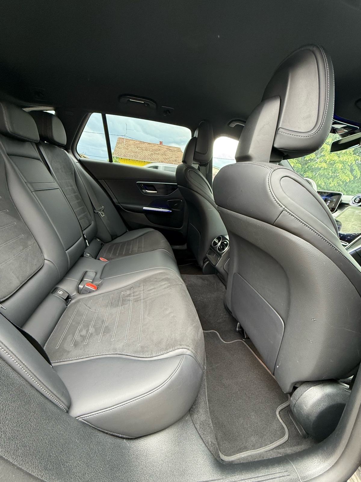 Mercedes-Benz C 200 d - AMG – TOP oprema - god 2024 – 51 000 km - PDV, fotografija 19
