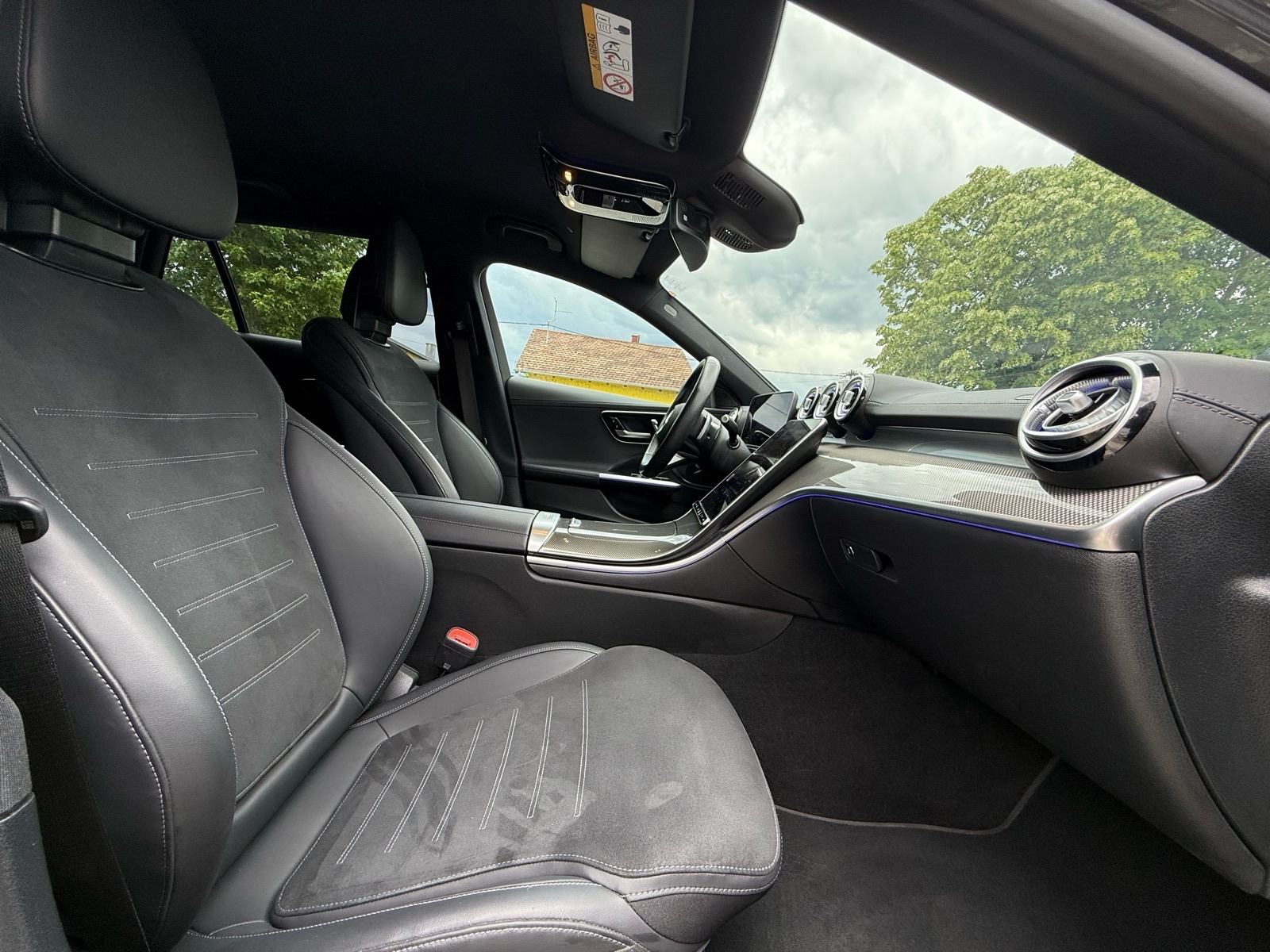 Mercedes-Benz C 200 d - AMG – TOP oprema - god 2024 – 51 000 km - PDV, fotografija 17