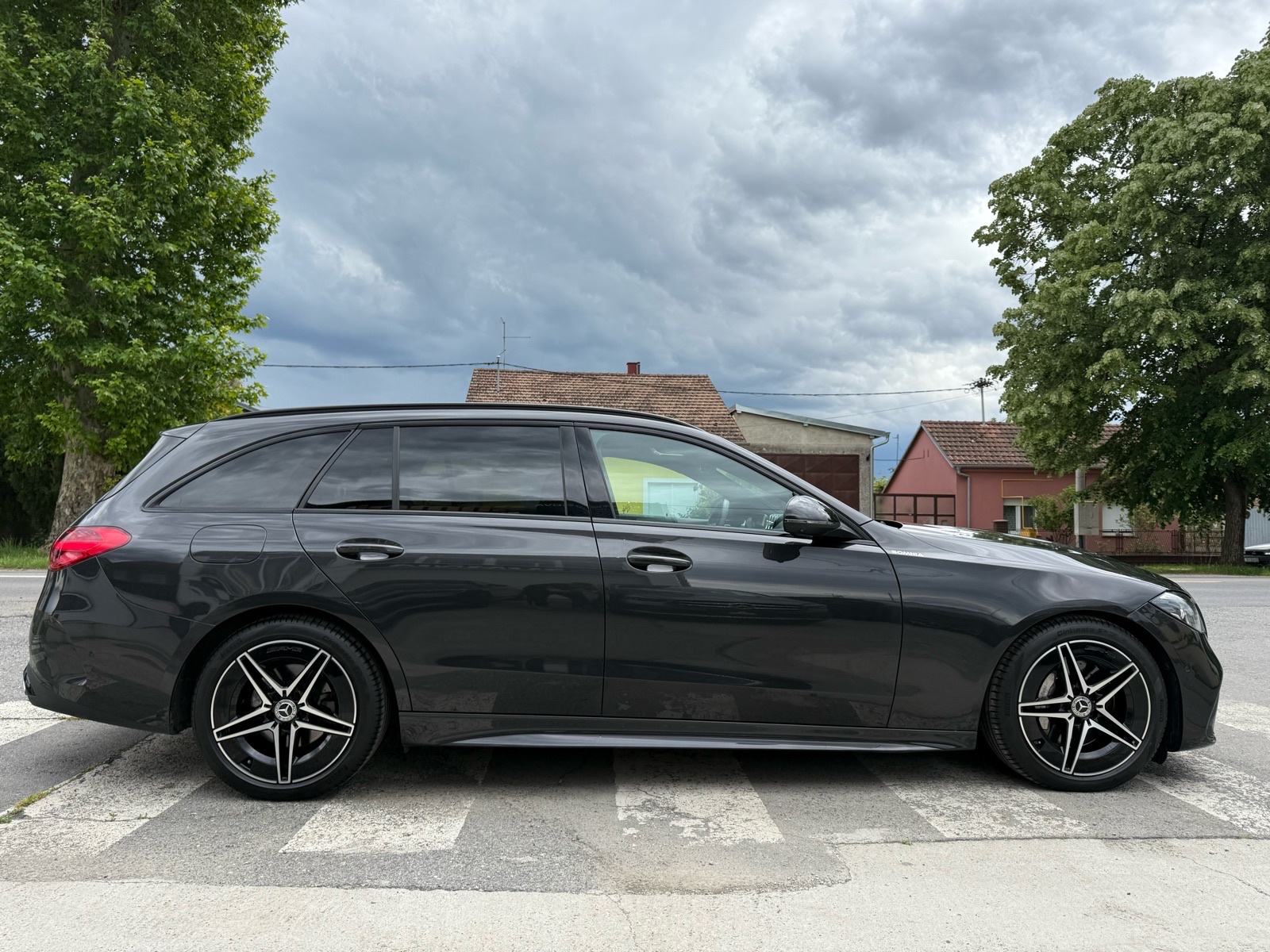 Mercedes-Benz C 200 d - AMG – TOP oprema - god 2024 – 51 000 km - PDV, fotografija 11
