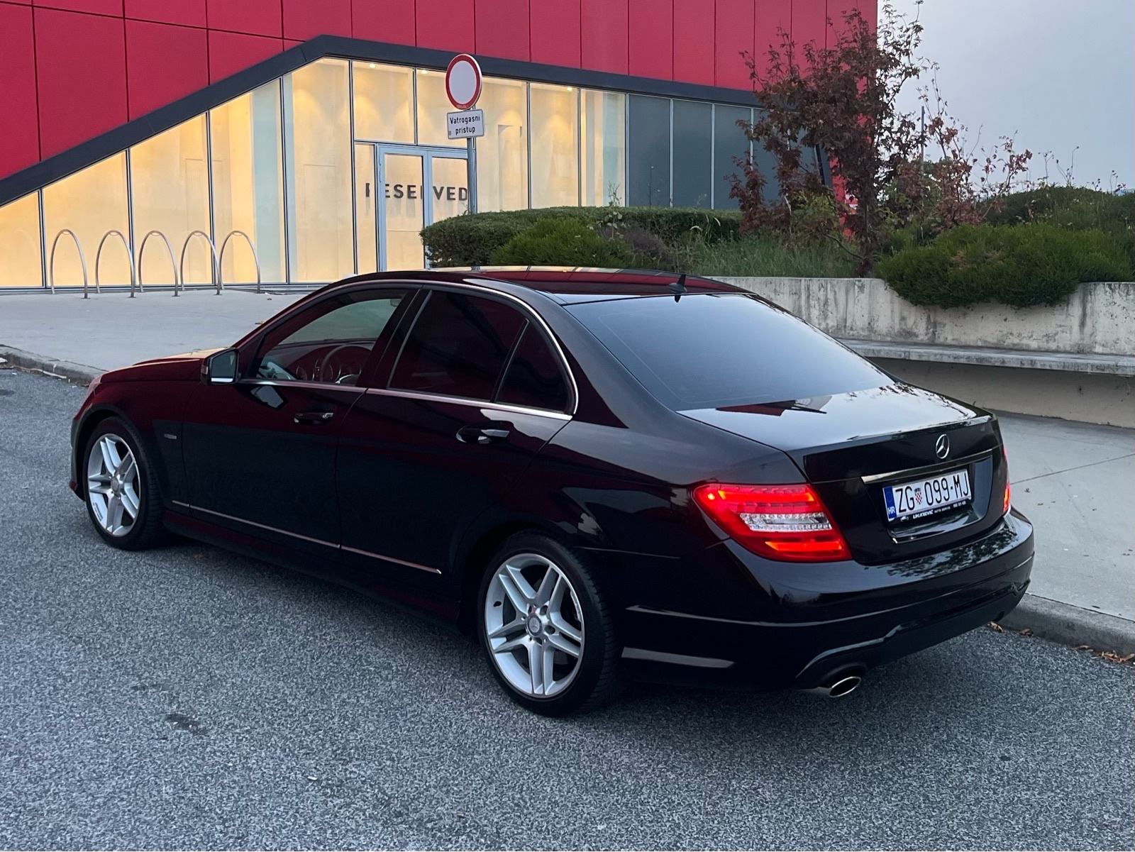 Mercedes-Benz C 220 CDI AMG / Designo, fotografija 10