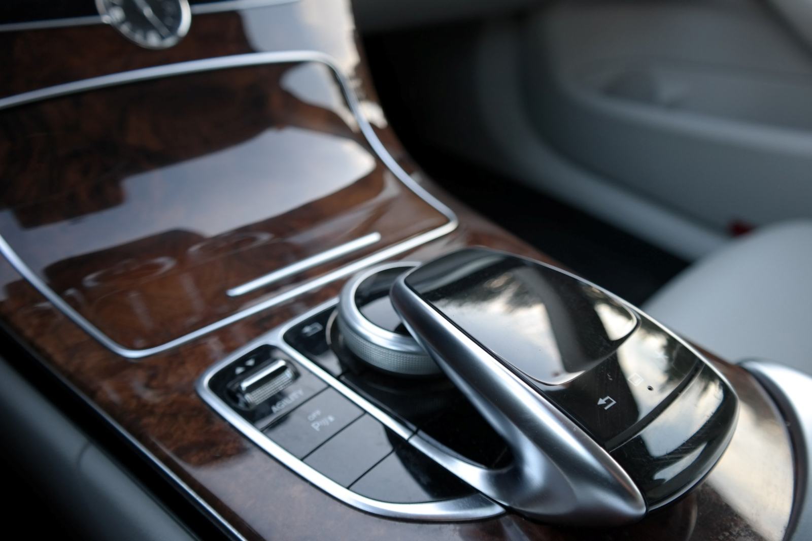 Mercedes-Benz C 220 CDI automat navigacija,koža,ksenon,servisna knjiga, fotografija 12