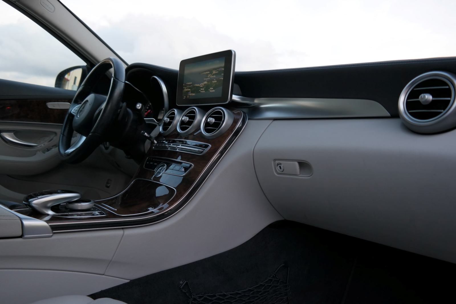 Mercedes-Benz C 220 CDI automat navigacija,koža,ksenon,servisna knjiga, fotografija 18