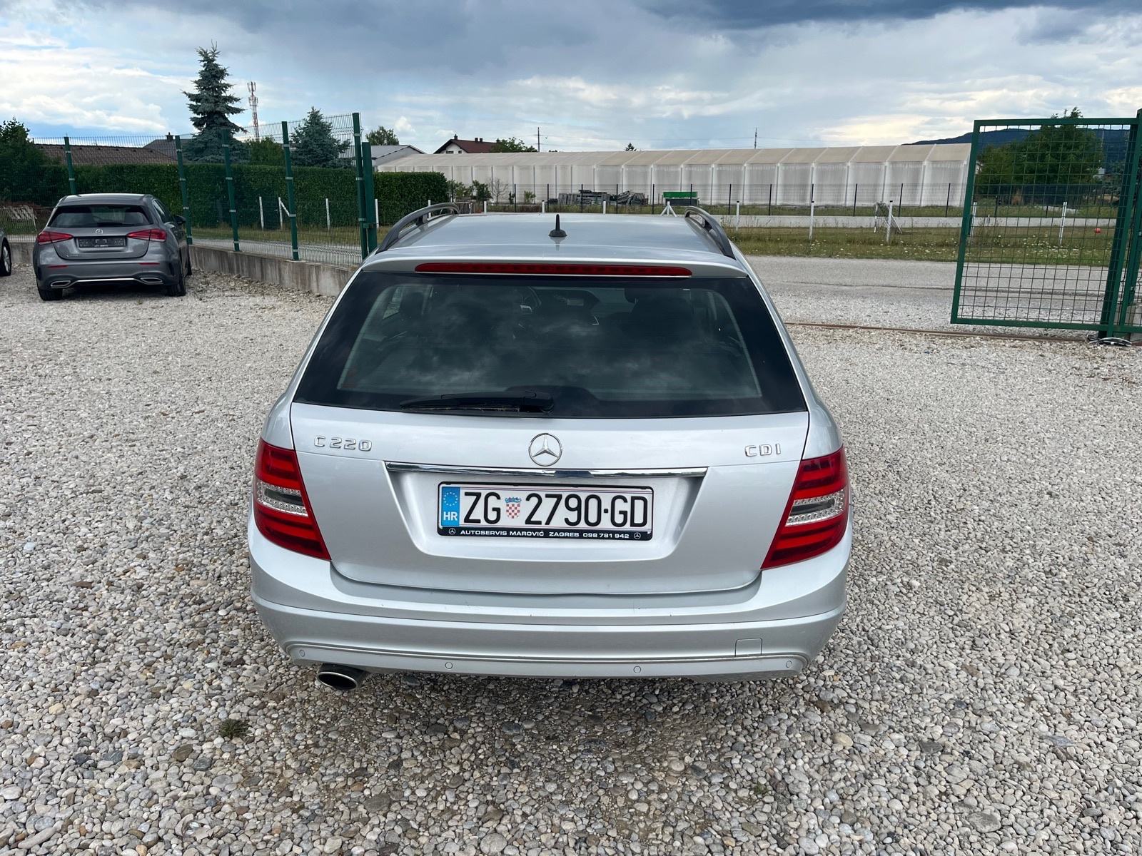 Mercedes-Benz C 220 CDI T **automatik*elegance*navigacija**, fotografija 3