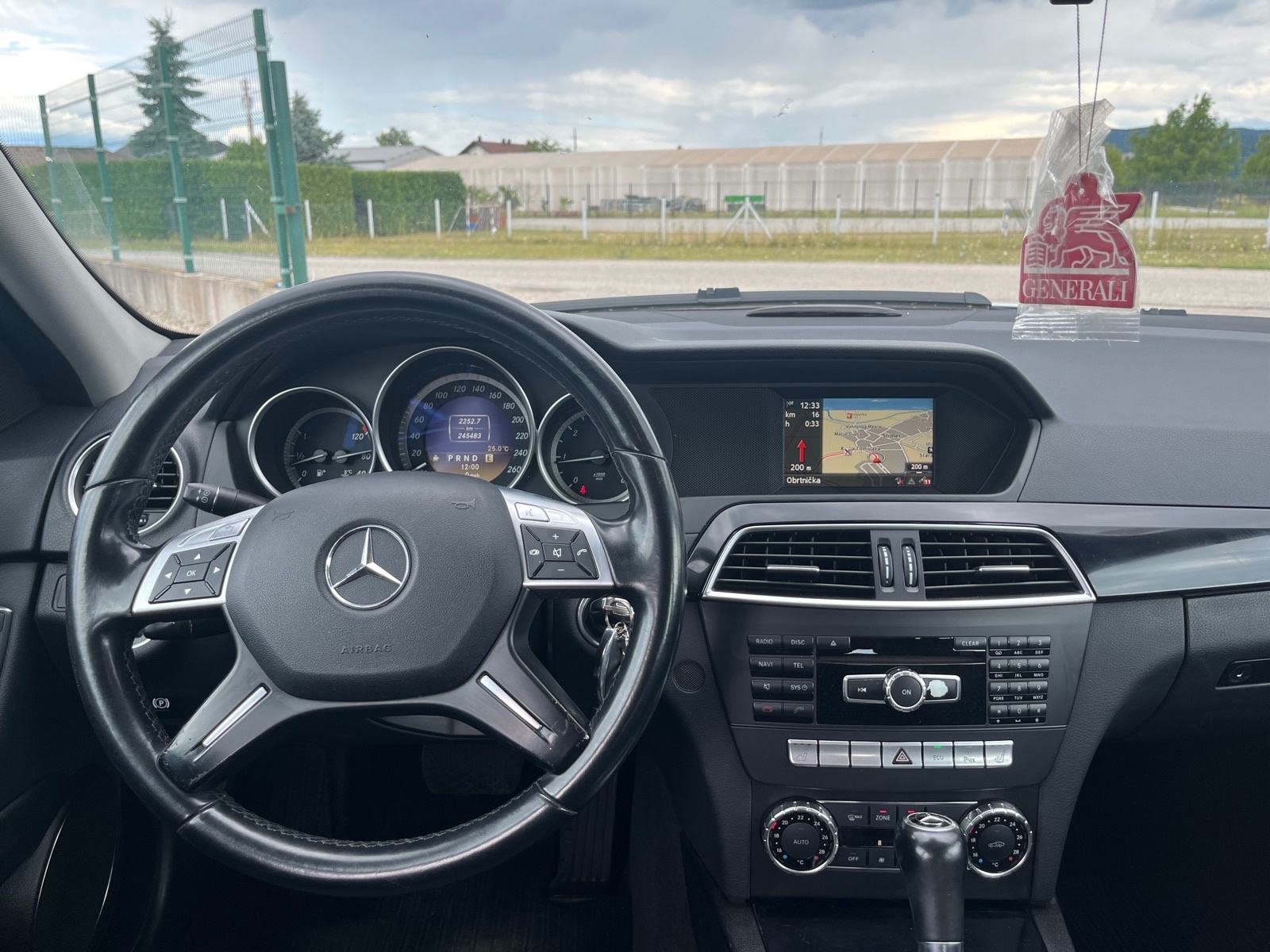 Mercedes-Benz C 220 CDI T **automatik*elegance*navigacija**, fotografija 11