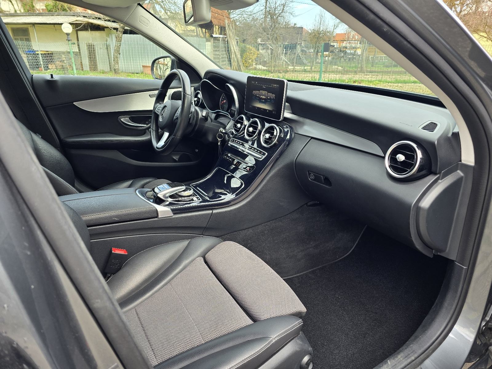 Mercedes-Benz C-klasa 180 automatik, fotografija 5