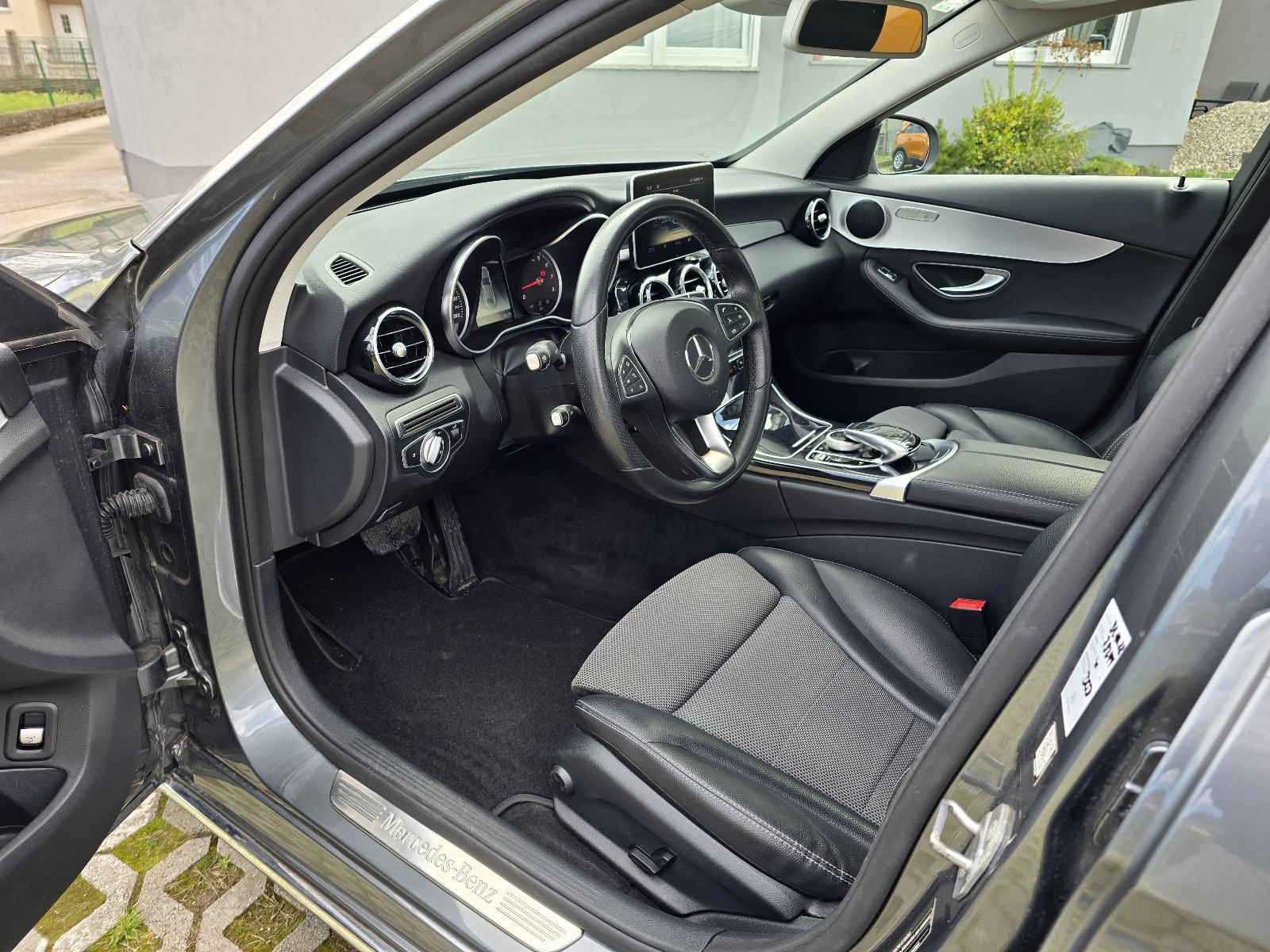 Mercedes-Benz C-klasa 180 automatik, fotografija 8