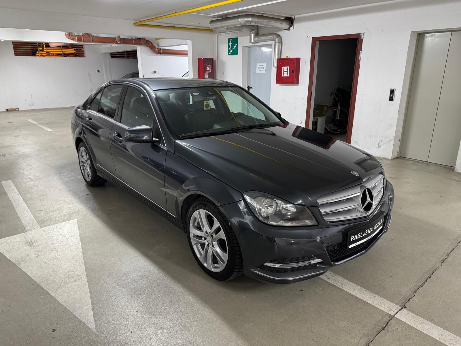 Mercedes-Benz C-klasa 180CDI**KLIMA*NAVIGACIJA**ALU**KREDIT-KARTICE**, fotografija 3