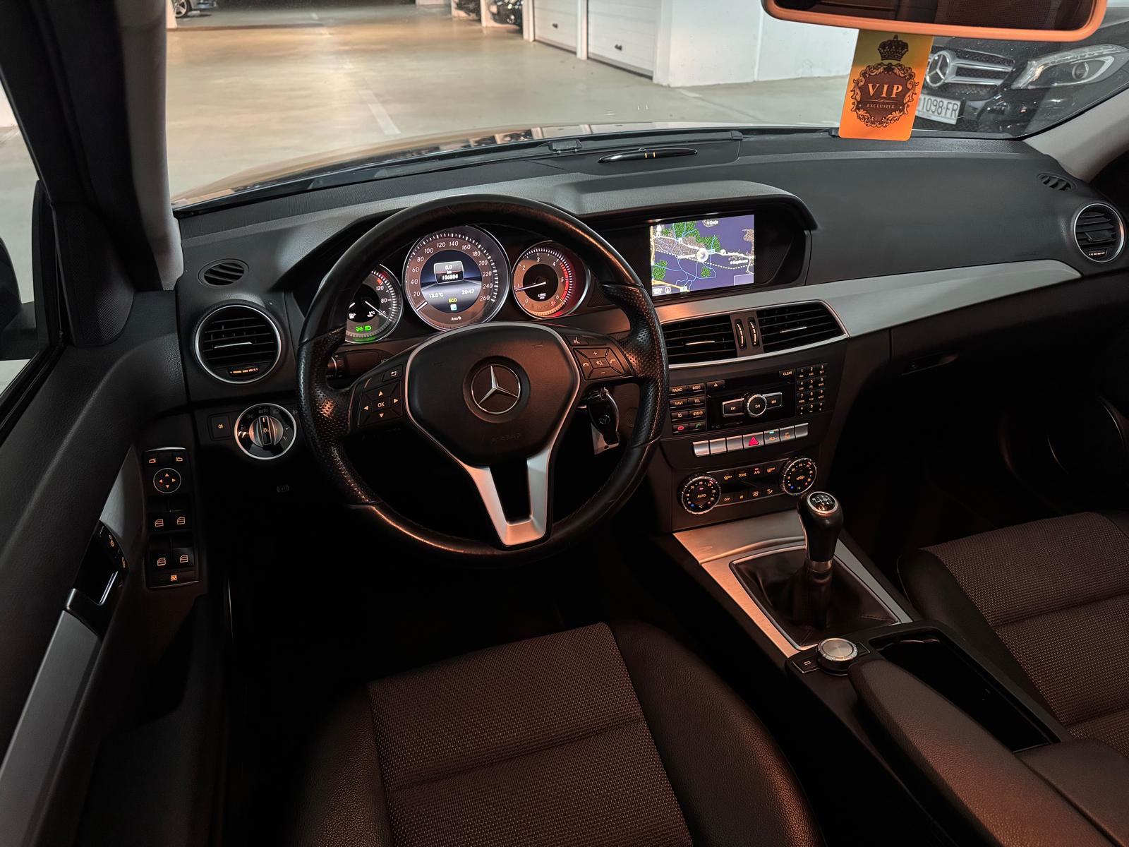 Mercedes-Benz C-klasa 180CDI**KLIMA*NAVIGACIJA**ALU**KREDIT-KARTICE**, fotografija 14