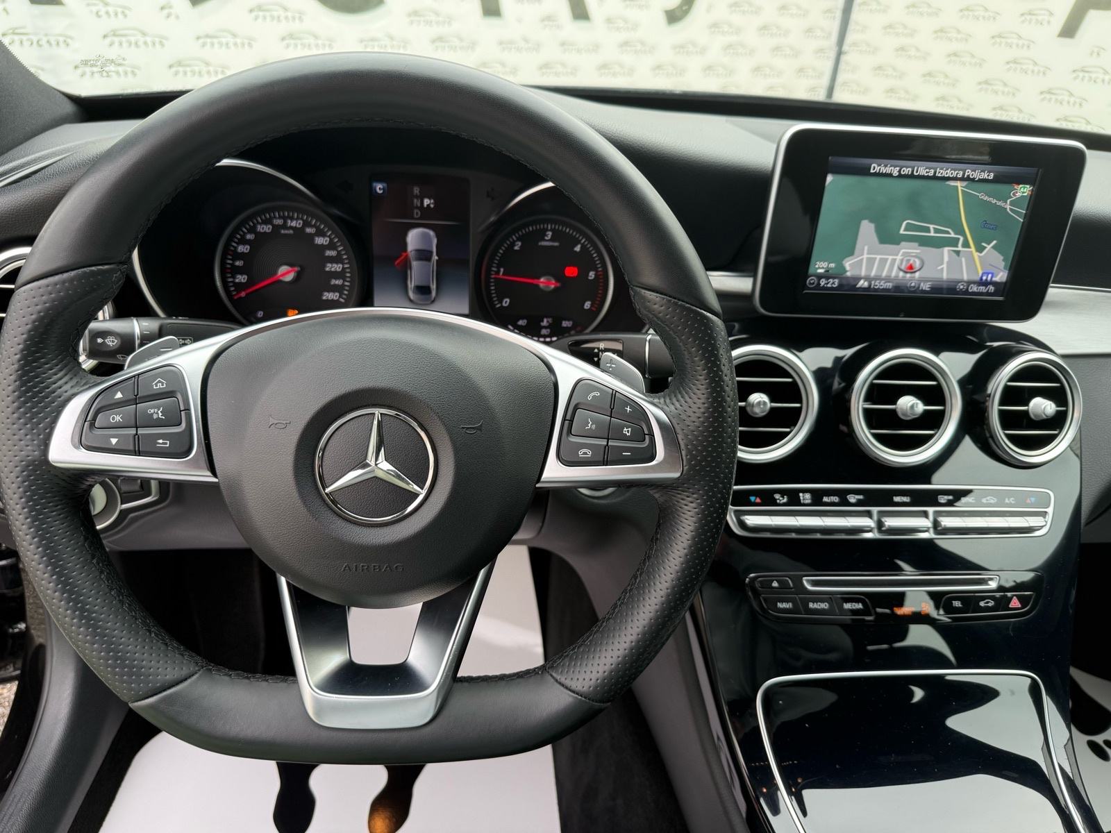 Mercedes-Benz C-klasa 180 d AMG REG 10/26 | ALU 18 | KOŽA | kamera, fotografija 10