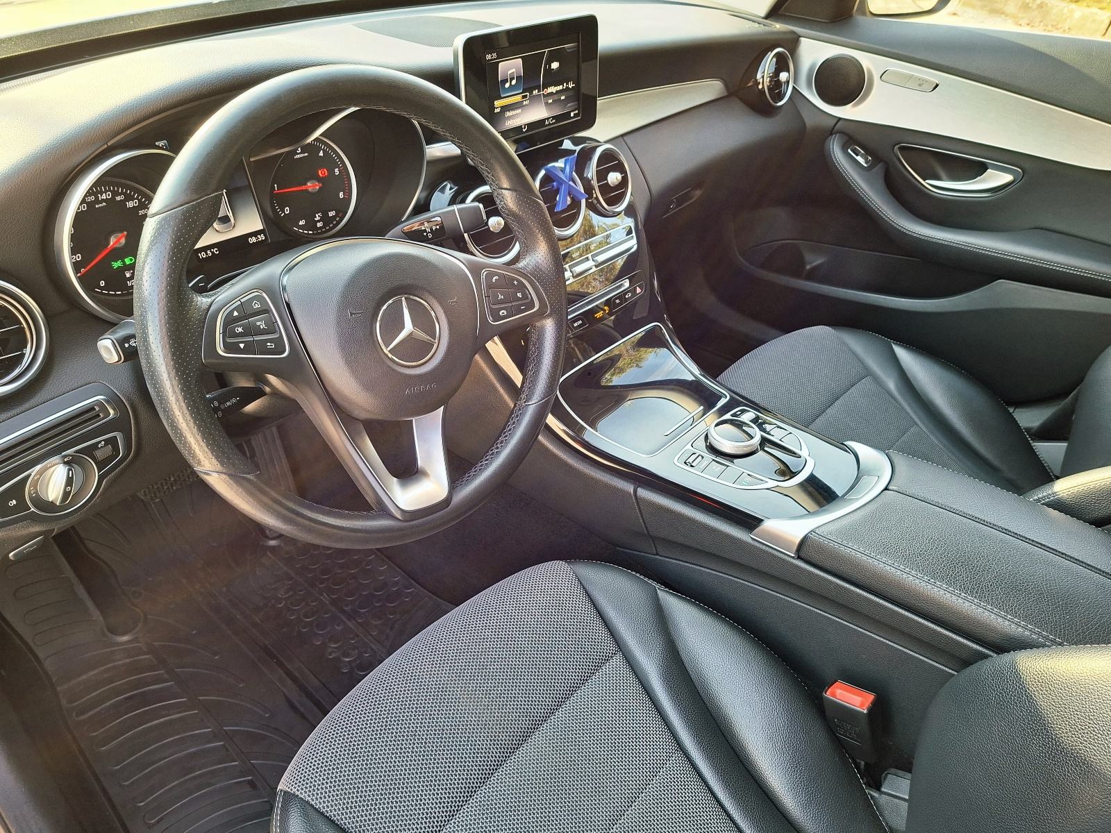 Mercedes-Benz C-klasa 180 d AMG automatik, fotografija 9