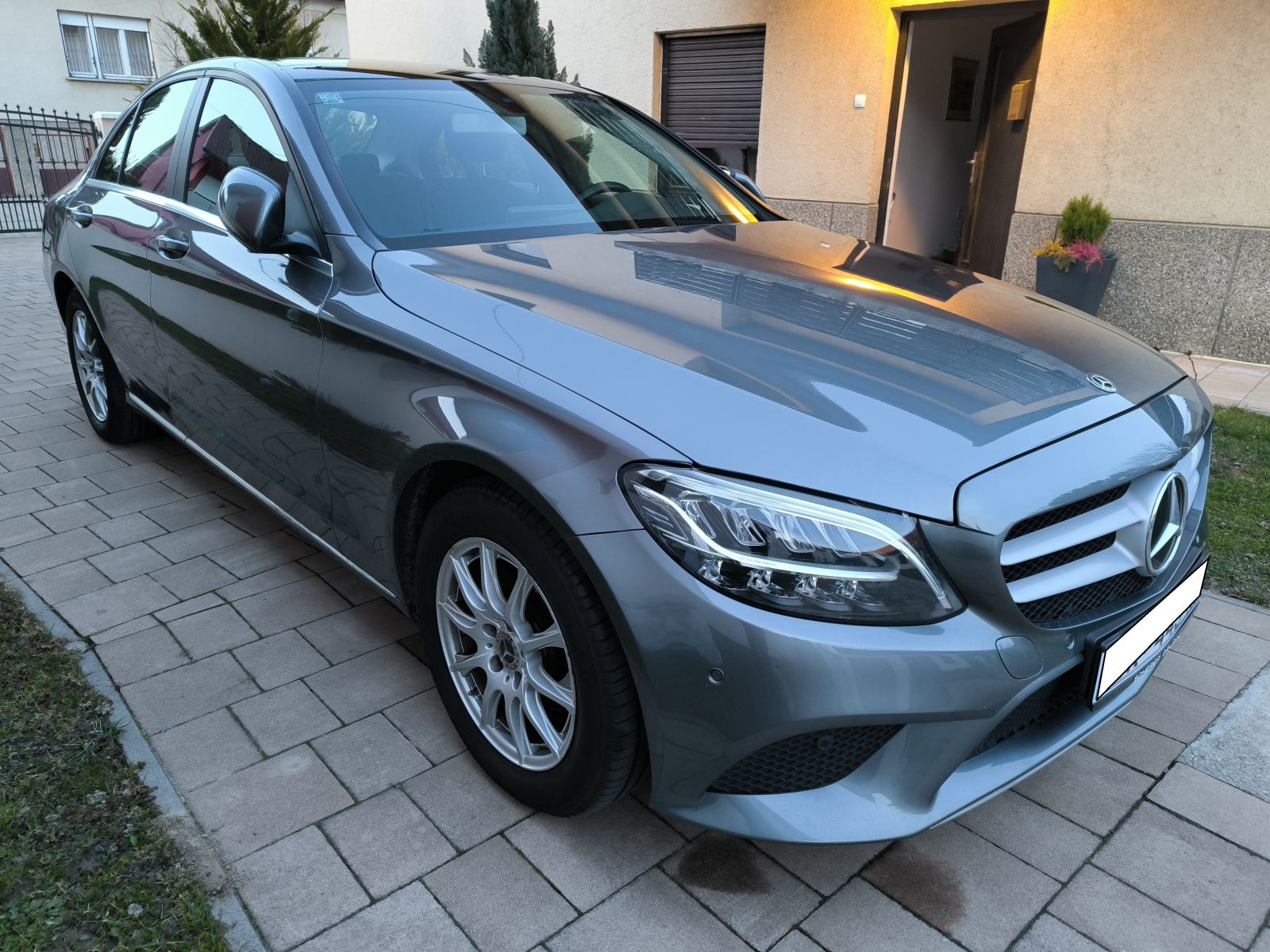Mercedes-Benz C-klasa 180 d LED navi pano kam360 regan Mercedes motor, fotografija 3