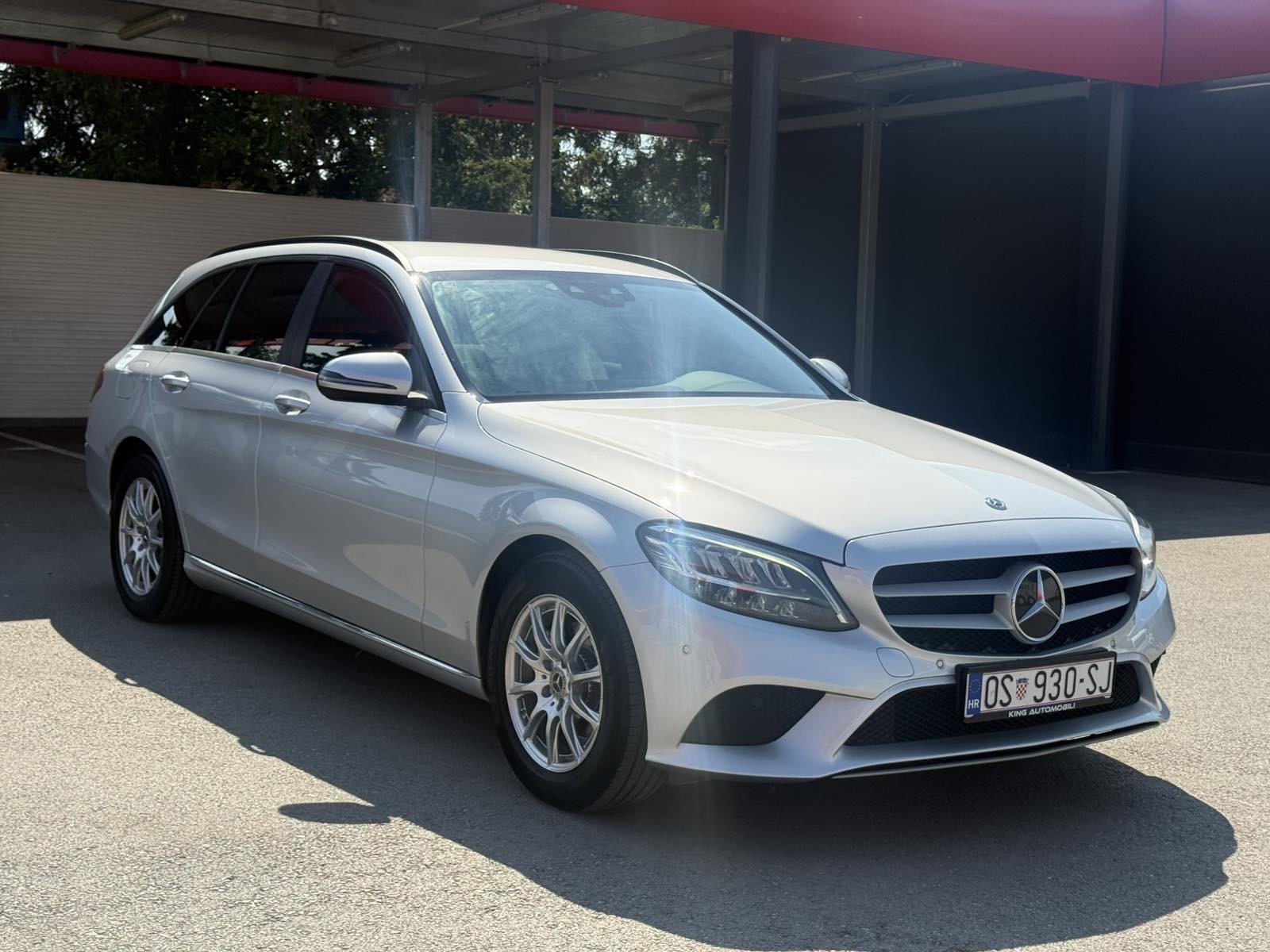 Mercedes-Benz C-klasa 180 d Navigacija, Ambient light, fotografija 4