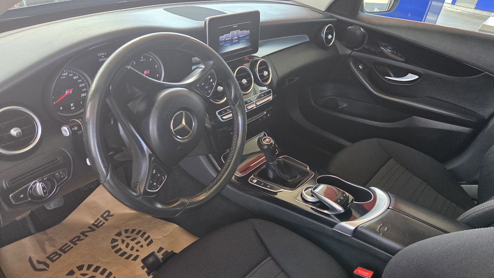 Mercedes-Benz C-klasa 180 dizel karavan, pogled izvana - slika 4