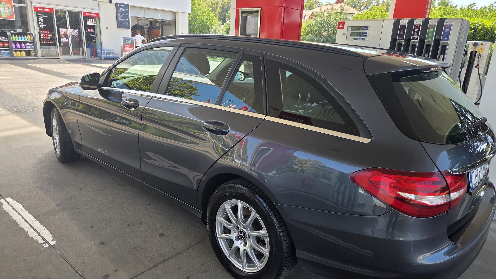 Mercedes-Benz C-klasa 180 dizel karavan, pogled izvana - slika 2