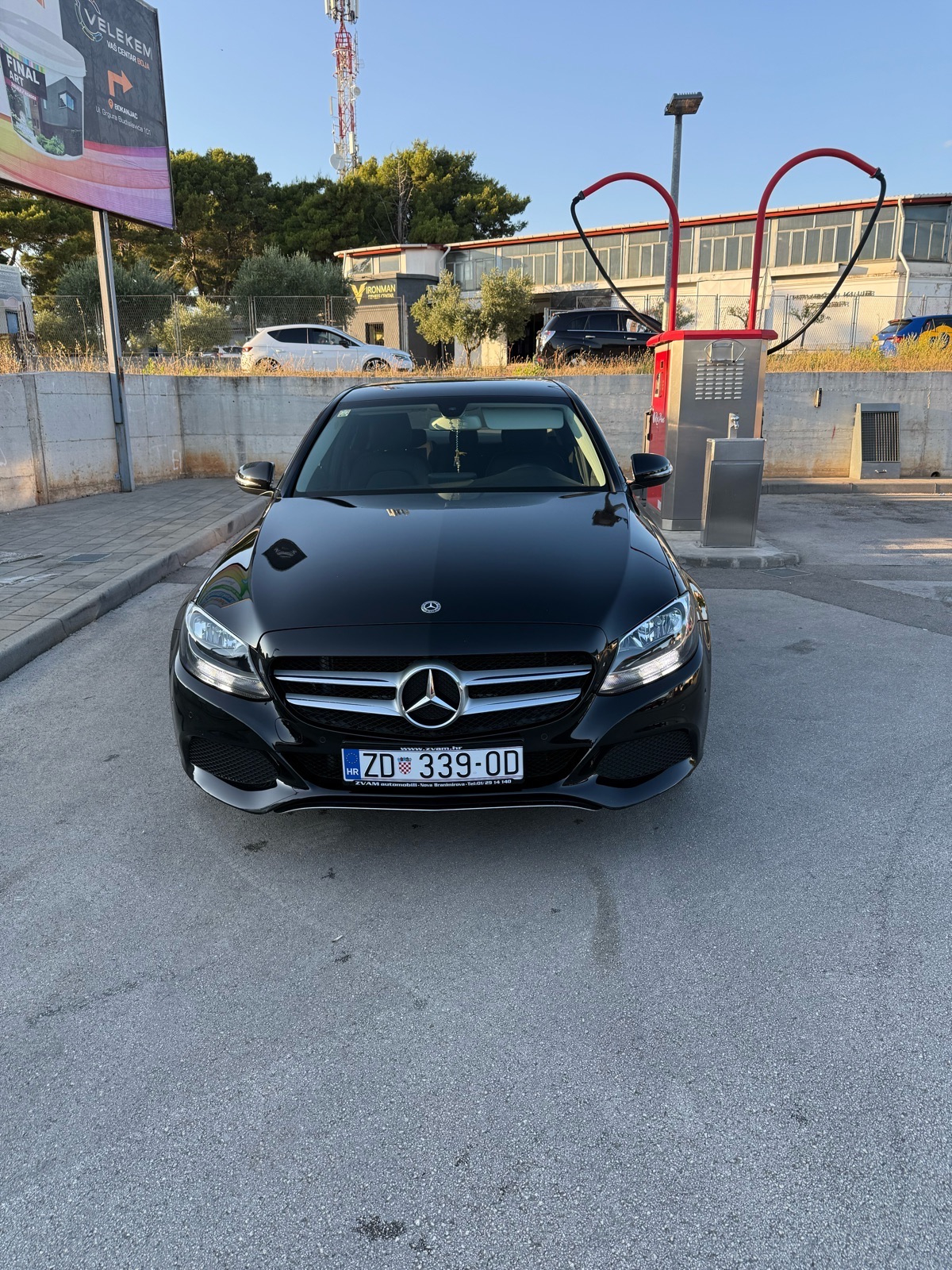 Mercedes-Benz C-klasa 180, pogled izvana - slika 1