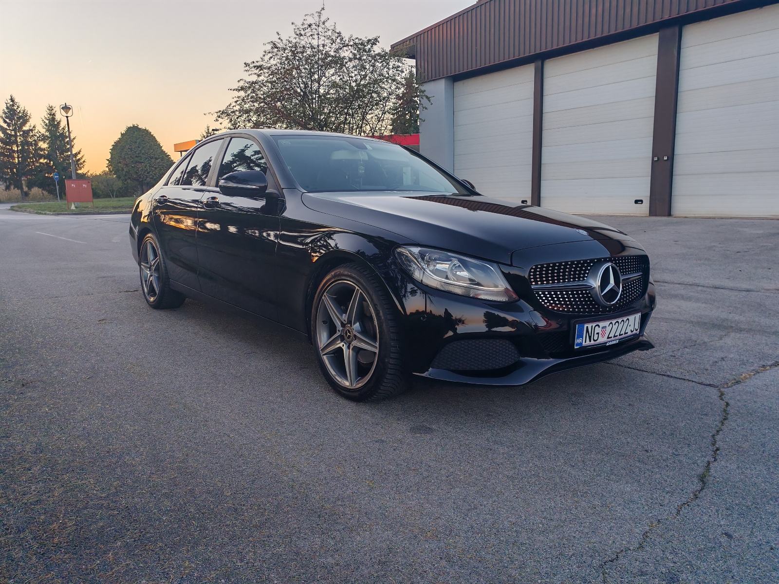 Mercedes-Benz C-klasa 180, fotografija 1