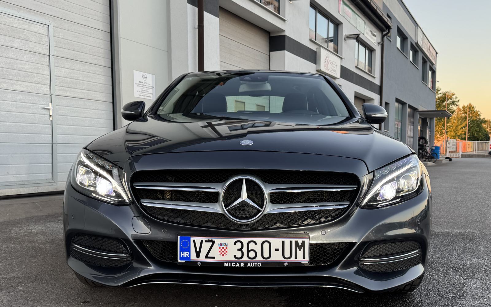 MERCEDES-BENZ C-KLASA 2.2 CDI ILS LED FAROVI/KAMERA/NAVIGACIJA, fotografija 2